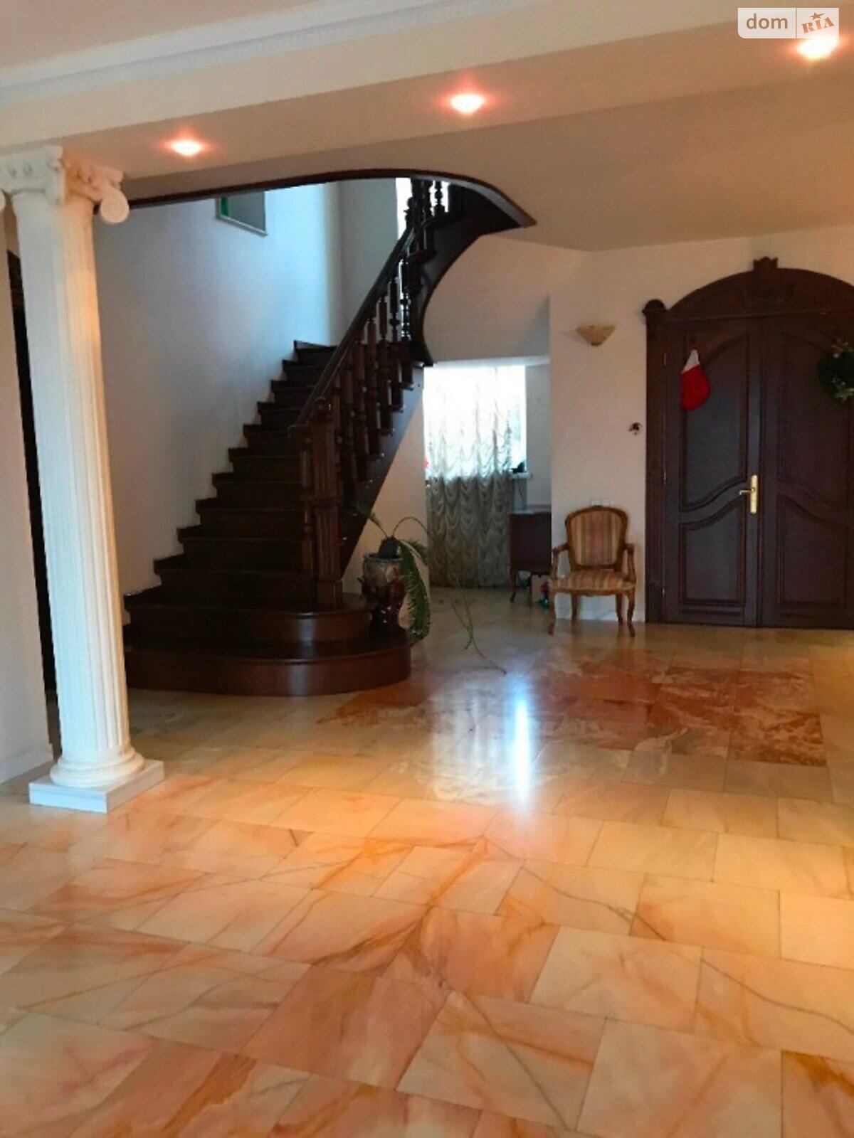 триповерховий будинок з опаленням, 387.3 кв. м, цегла. Продаж в Вінниці, район Центр фото 1 триповерховий будинок з опаленням, 387.3 кв. м, цегла. Продаж в Вінниці, район Центр фото 1