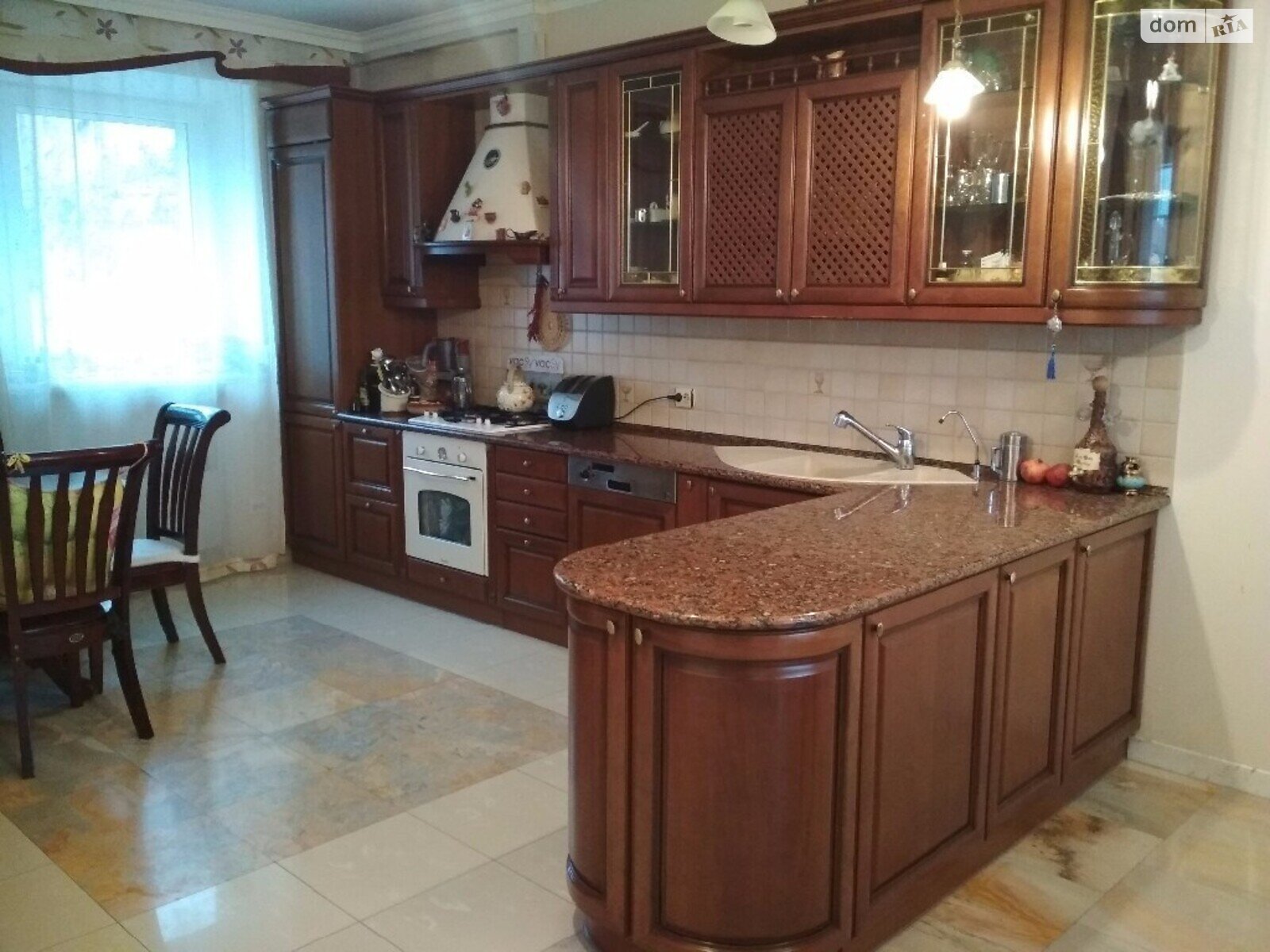 триповерховий будинок з опаленням, 387.3 кв. м, цегла. Продаж в Вінниці, район Центр фото 1 триповерховий будинок з опаленням, 387.3 кв. м, цегла. Продаж в Вінниці, район Центр фото 1