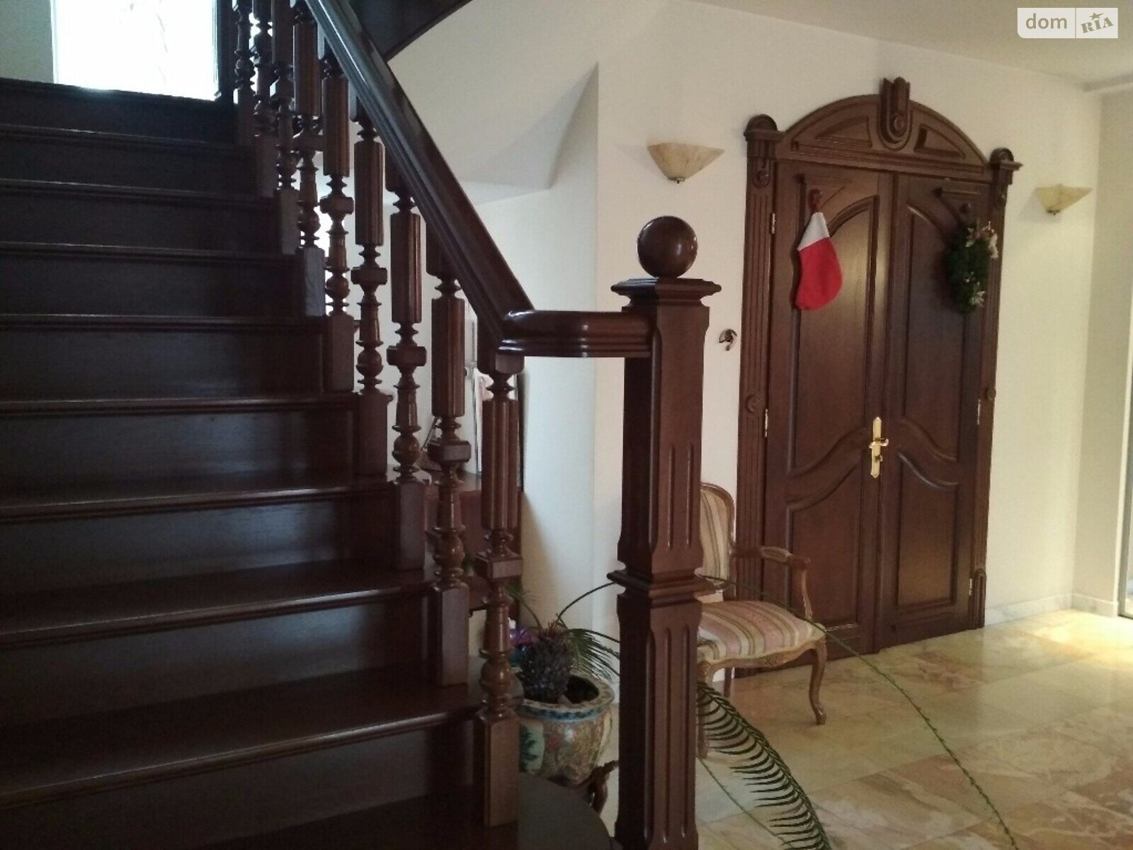 триповерховий будинок з опаленням, 387.3 кв. м, цегла. Продаж в Вінниці, район Центр фото 1 триповерховий будинок з опаленням, 387.3 кв. м, цегла. Продаж в Вінниці, район Центр фото 1