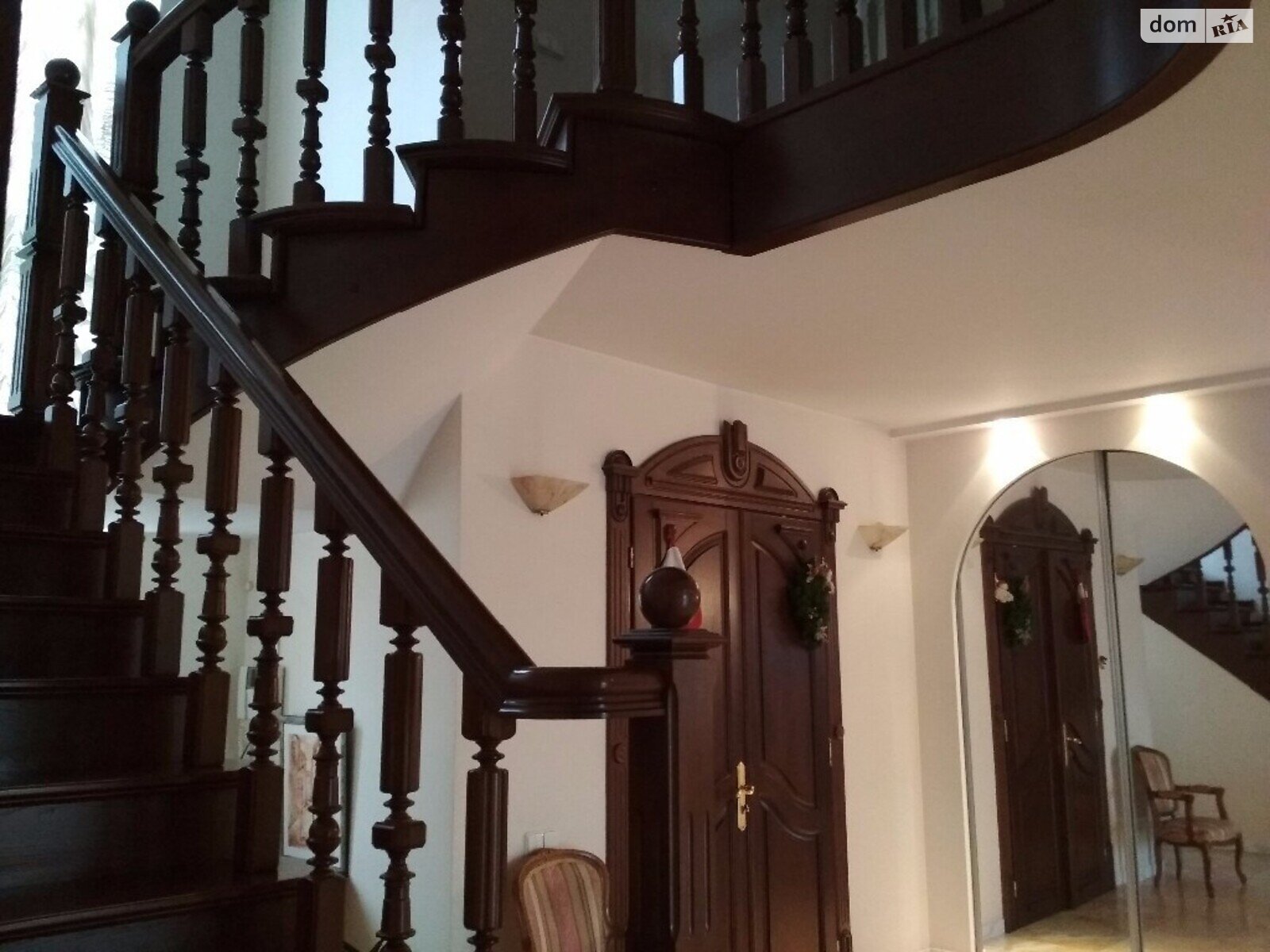 триповерховий будинок з опаленням, 387.3 кв. м, цегла. Продаж в Вінниці, район Центр фото 1 триповерховий будинок з опаленням, 387.3 кв. м, цегла. Продаж в Вінниці, район Центр фото 1