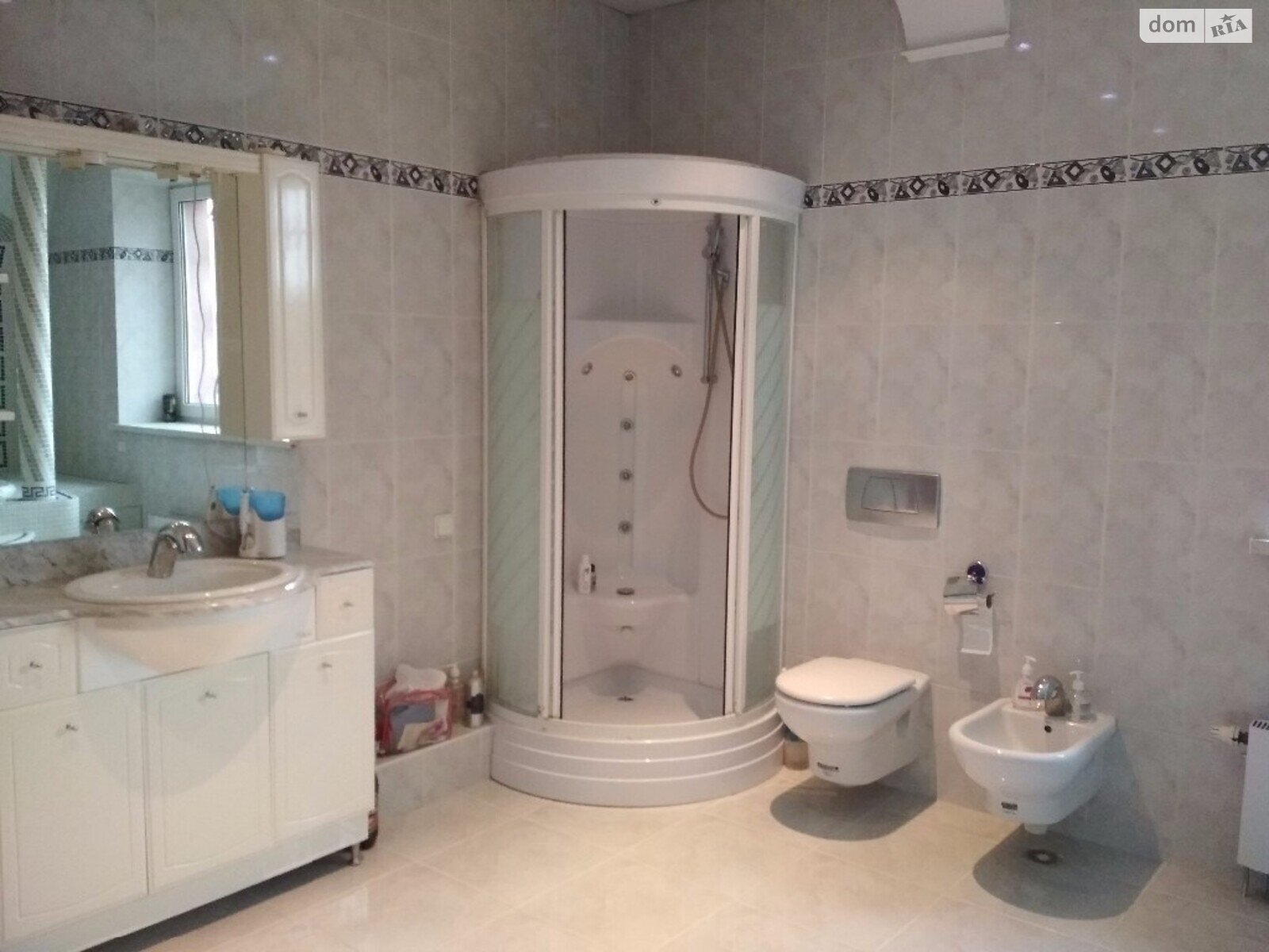 триповерховий будинок з опаленням, 387.3 кв. м, цегла. Продаж в Вінниці, район Центр фото 1 триповерховий будинок з опаленням, 387.3 кв. м, цегла. Продаж в Вінниці, район Центр фото 1