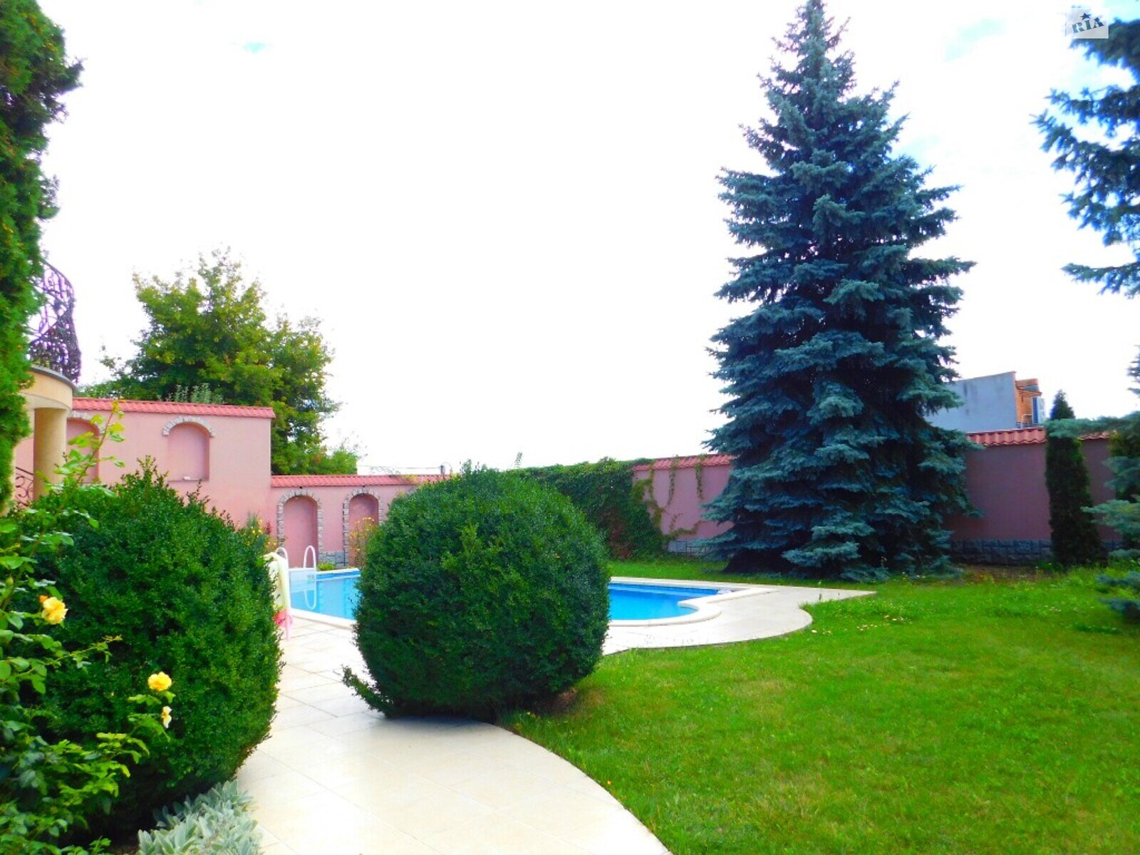 триповерховий будинок з опаленням, 387.3 кв. м, цегла. Продаж в Вінниці, район Центр фото 1 триповерховий будинок з опаленням, 387.3 кв. м, цегла. Продаж в Вінниці, район Центр фото 1