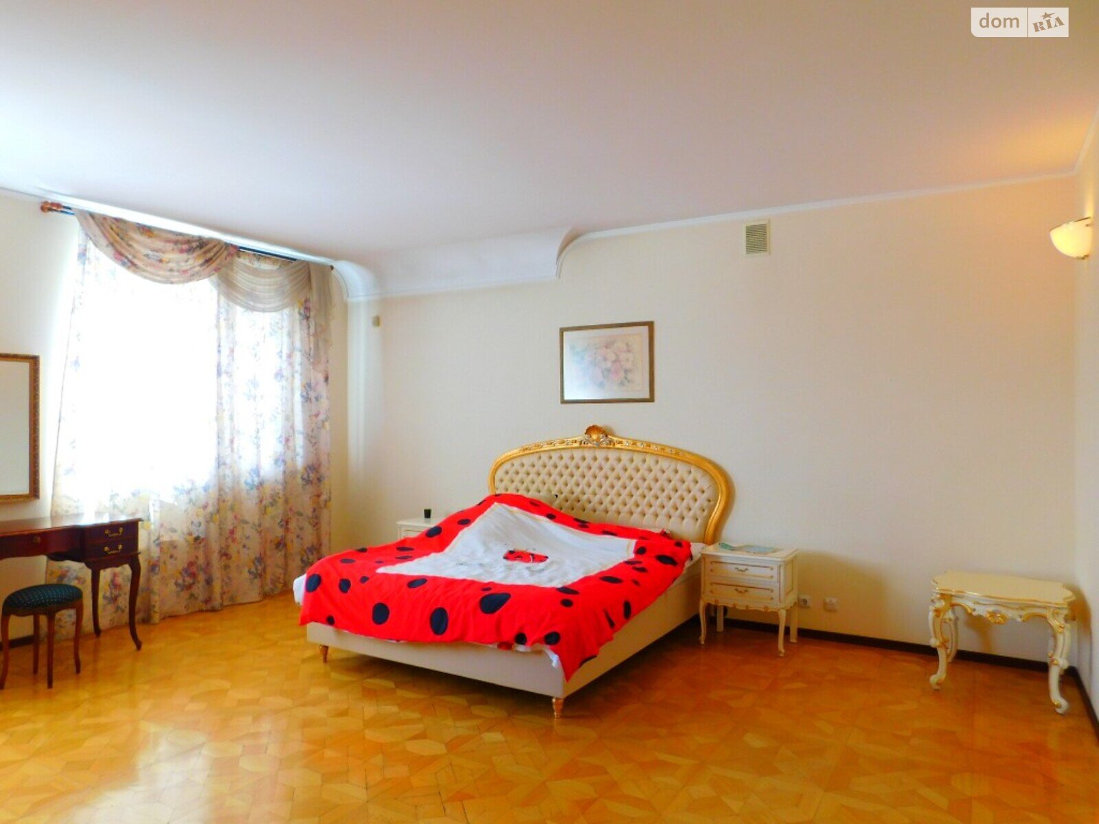 триповерховий будинок з опаленням, 387.3 кв. м, цегла. Продаж в Вінниці, район Центр фото 1 триповерховий будинок з опаленням, 387.3 кв. м, цегла. Продаж в Вінниці, район Центр фото 1
