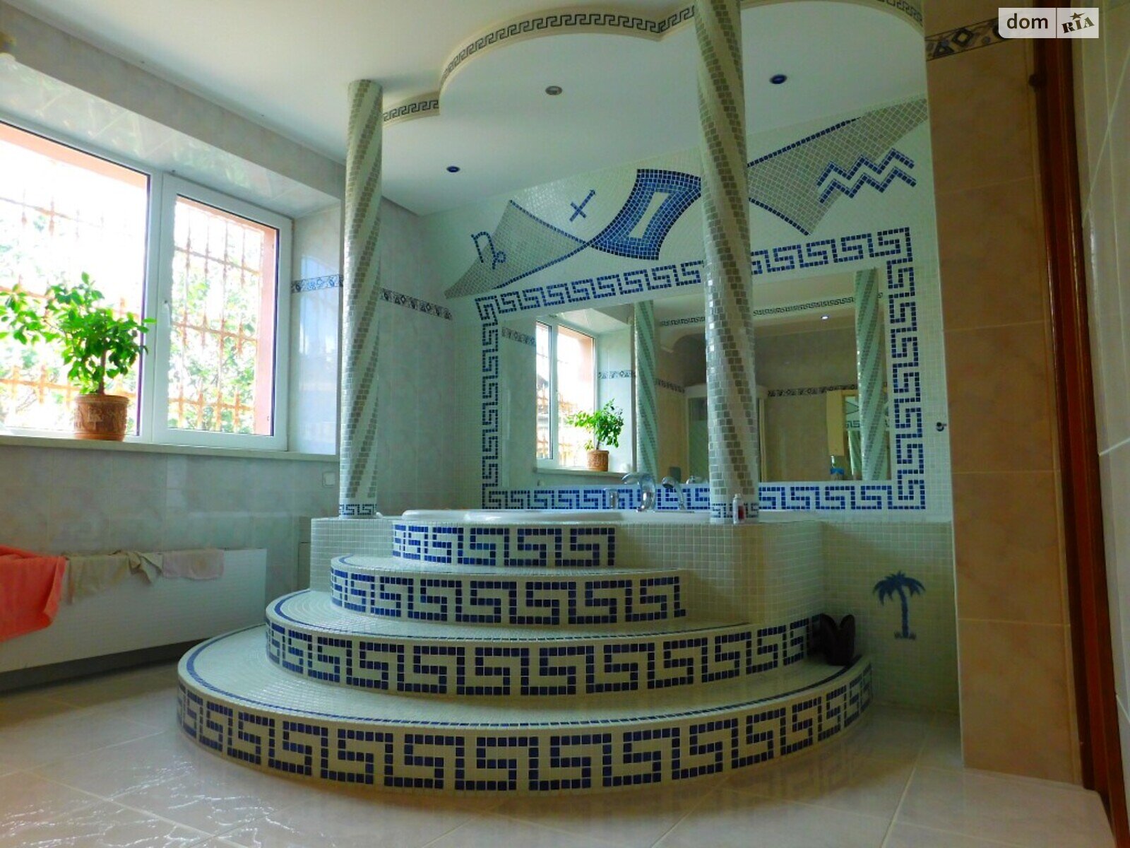 триповерховий будинок з опаленням, 387.3 кв. м, цегла. Продаж в Вінниці, район Центр фото 1 триповерховий будинок з опаленням, 387.3 кв. м, цегла. Продаж в Вінниці, район Центр фото 1