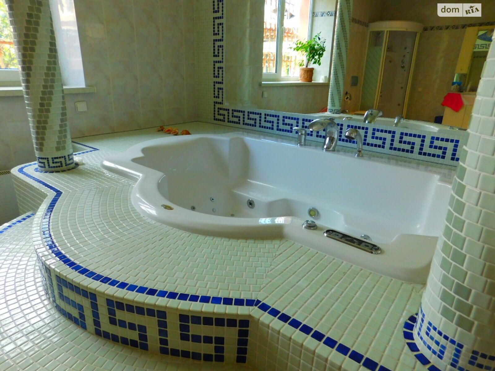 триповерховий будинок з опаленням, 387.3 кв. м, цегла. Продаж в Вінниці, район Центр фото 1 триповерховий будинок з опаленням, 387.3 кв. м, цегла. Продаж в Вінниці, район Центр фото 1