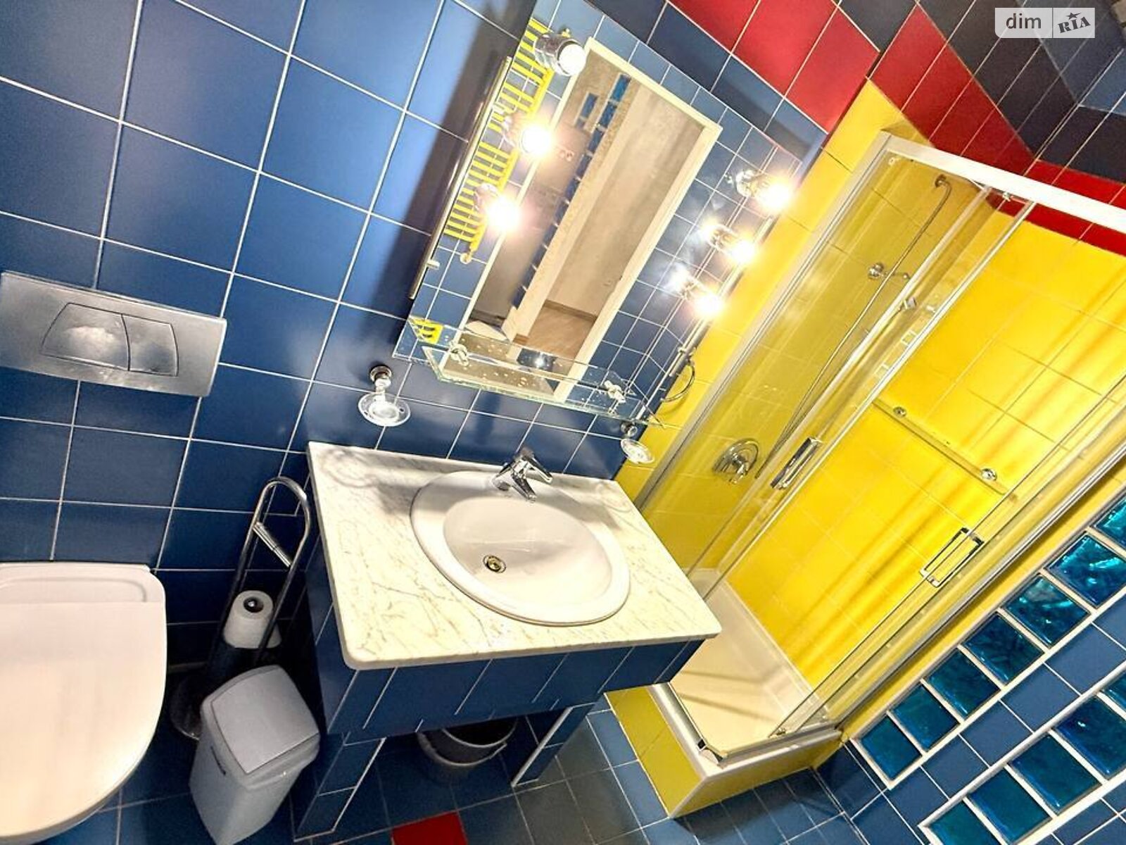 двоповерховий будинок з гаражем, 156 кв. м, цегла. Продаж в Вінниці, район Центр фото 1 двоповерховий будинок з гаражем, 156 кв. м, цегла. Продаж в Вінниці, район Центр фото 1