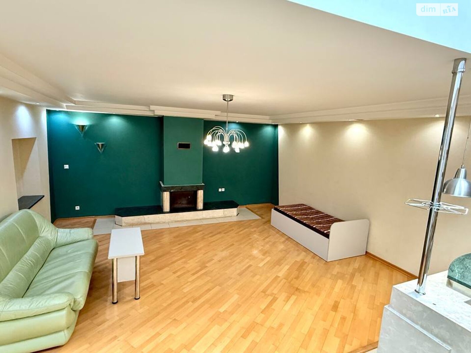 двоповерховий будинок з гаражем, 156 кв. м, цегла. Продаж в Вінниці, район Центр фото 1 двоповерховий будинок з гаражем, 156 кв. м, цегла. Продаж в Вінниці, район Центр фото 1