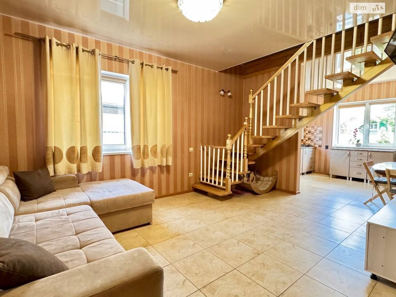 двухэтажный дом с верандой, 118 кв. м, кирпич. Продажа в Виннице район Центр фото 1 двухэтажный дом с верандой, 118 кв. м, кирпич. Продажа в Виннице район Центр фото 1