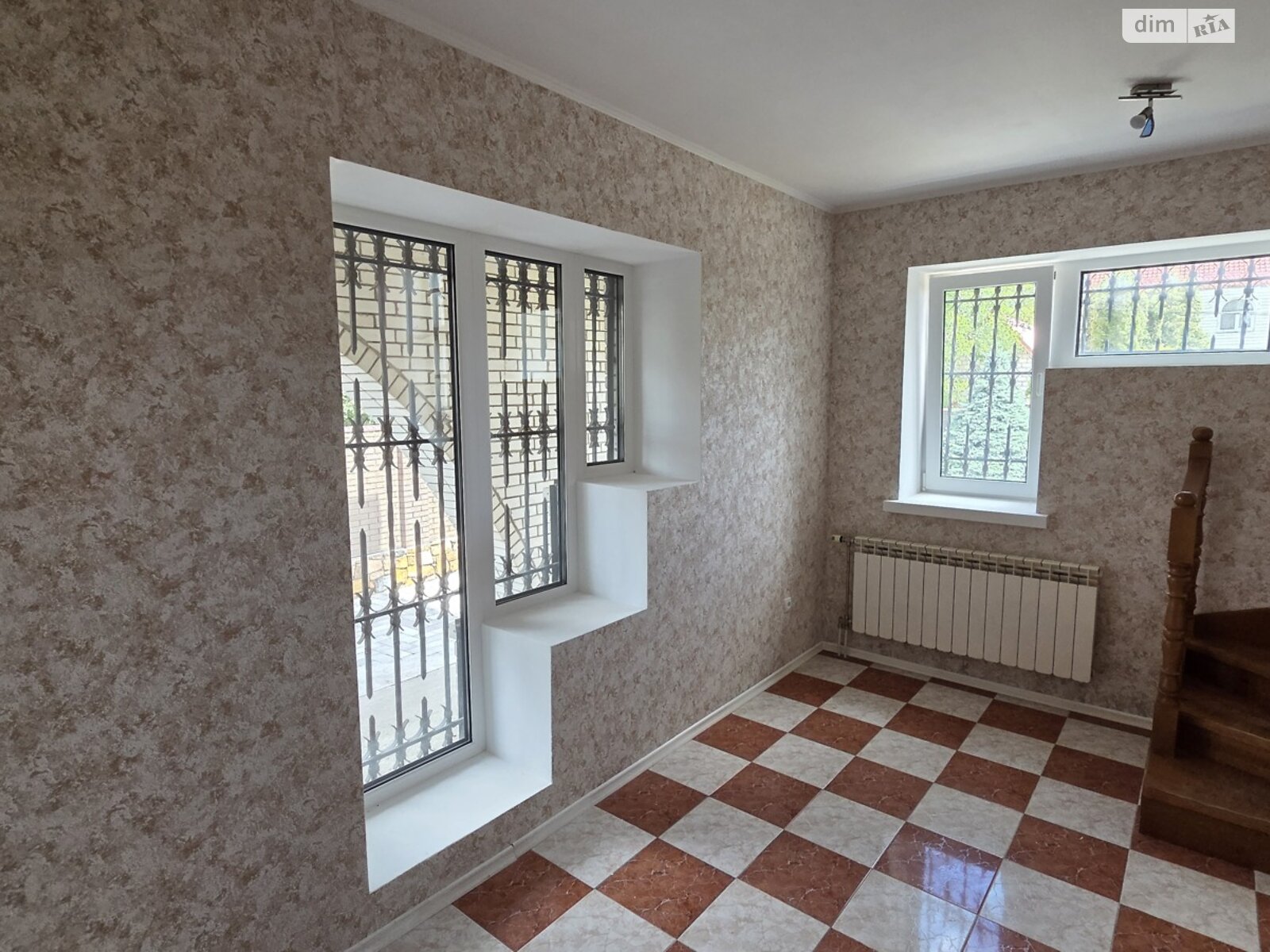 трехэтажный дом с верандой, 262 кв. м, кирпич. Продажа в Винницких Хуторах фото 1