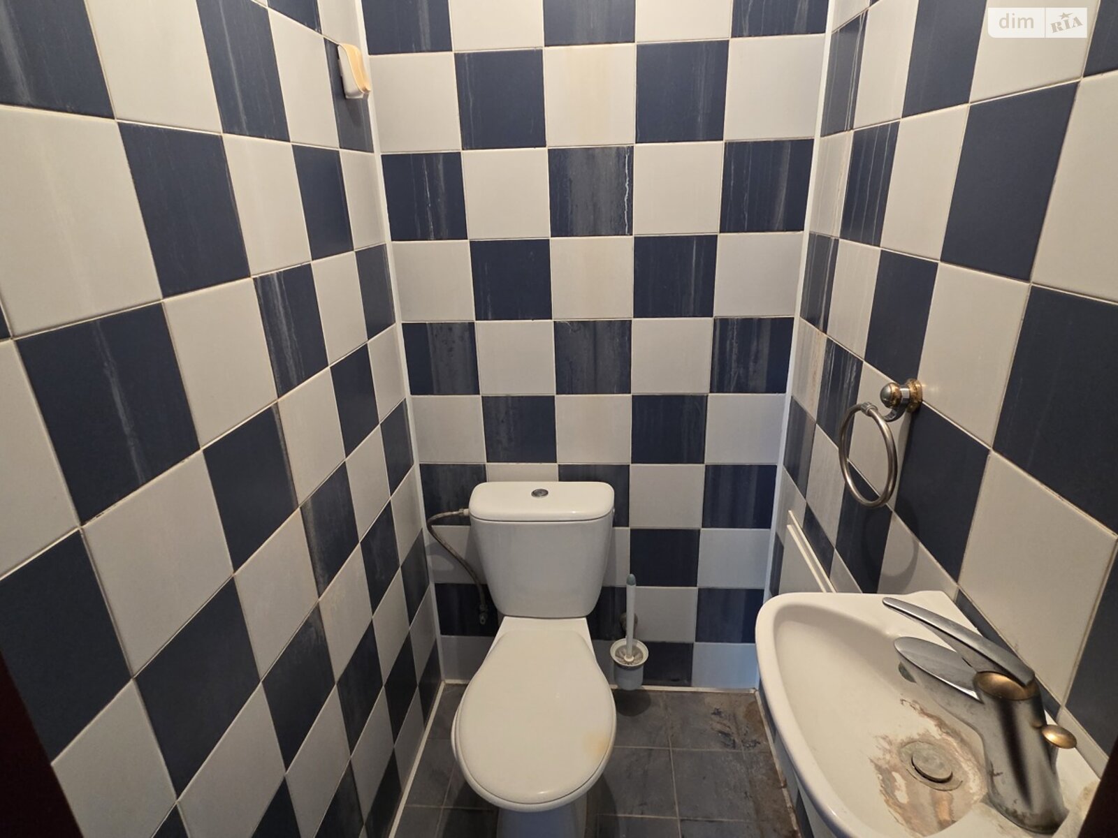 трехэтажный дом с верандой, 262 кв. м, кирпич. Продажа в Винницких Хуторах фото 1