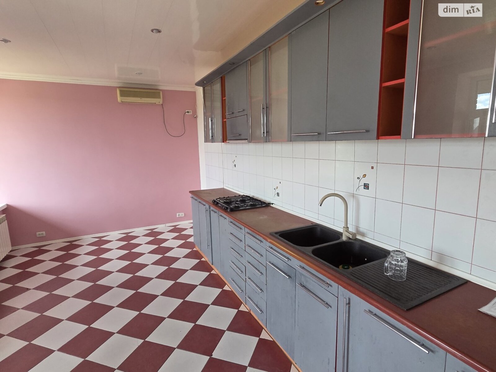трехэтажный дом с верандой, 262 кв. м, кирпич. Продажа в Винницких Хуторах фото 1