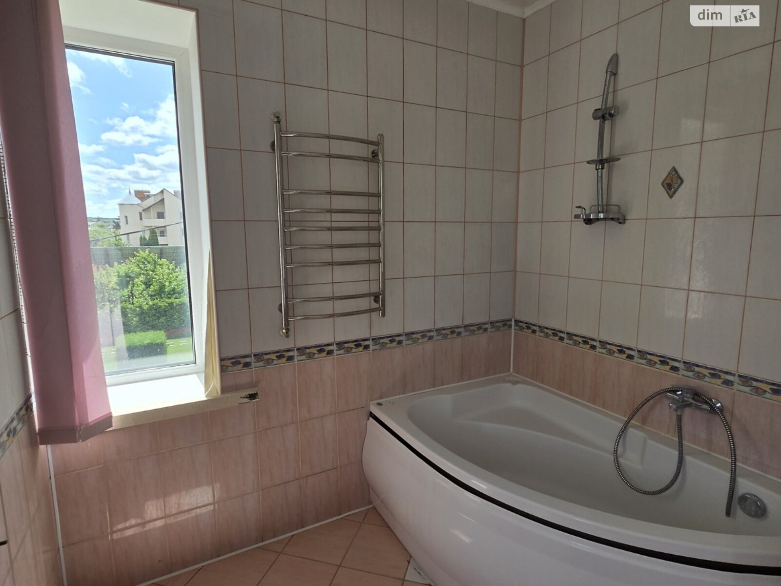 трехэтажный дом с верандой, 262 кв. м, кирпич. Продажа в Винницких Хуторах фото 1