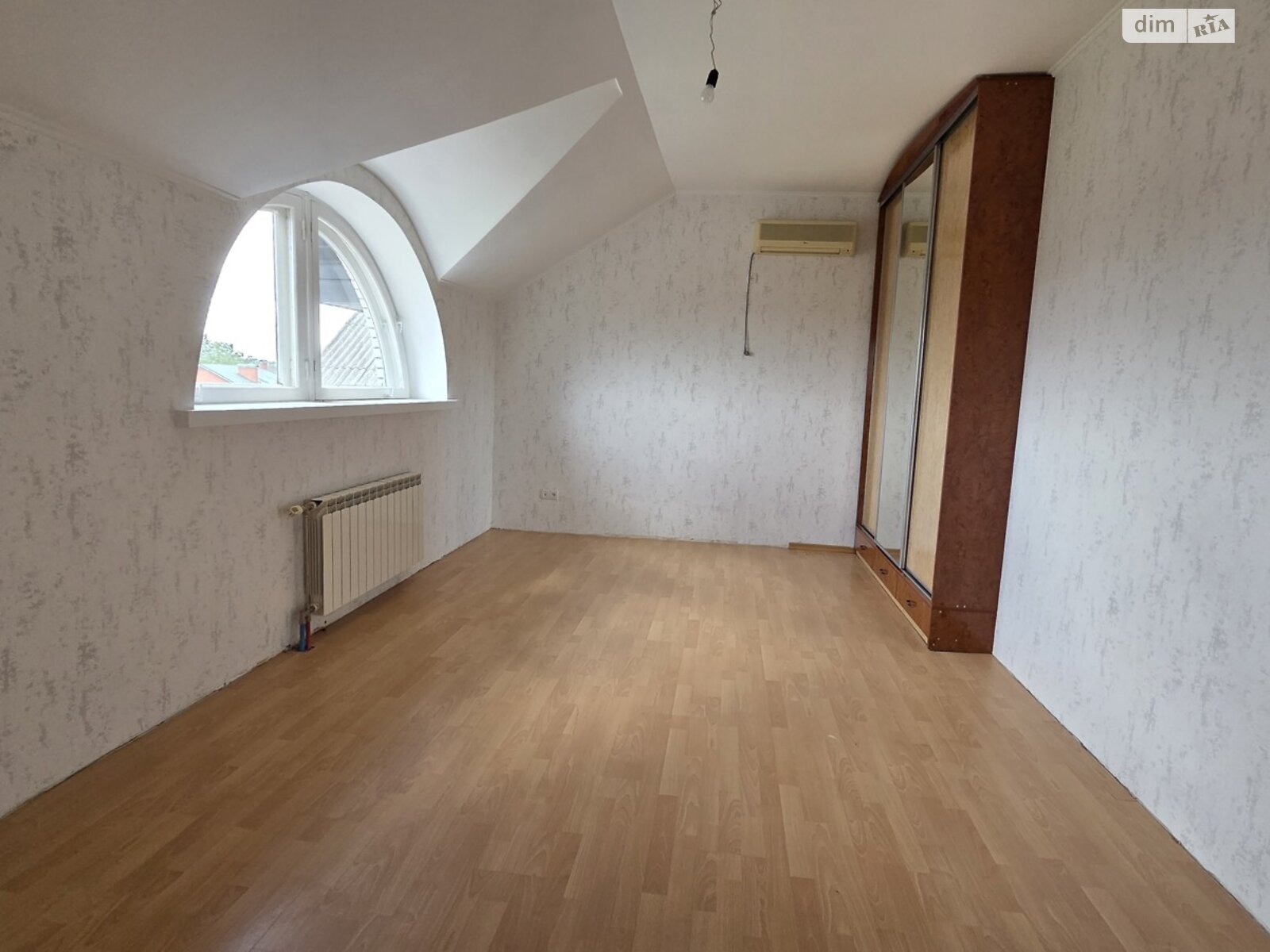 трехэтажный дом с верандой, 262 кв. м, кирпич. Продажа в Винницких Хуторах фото 1