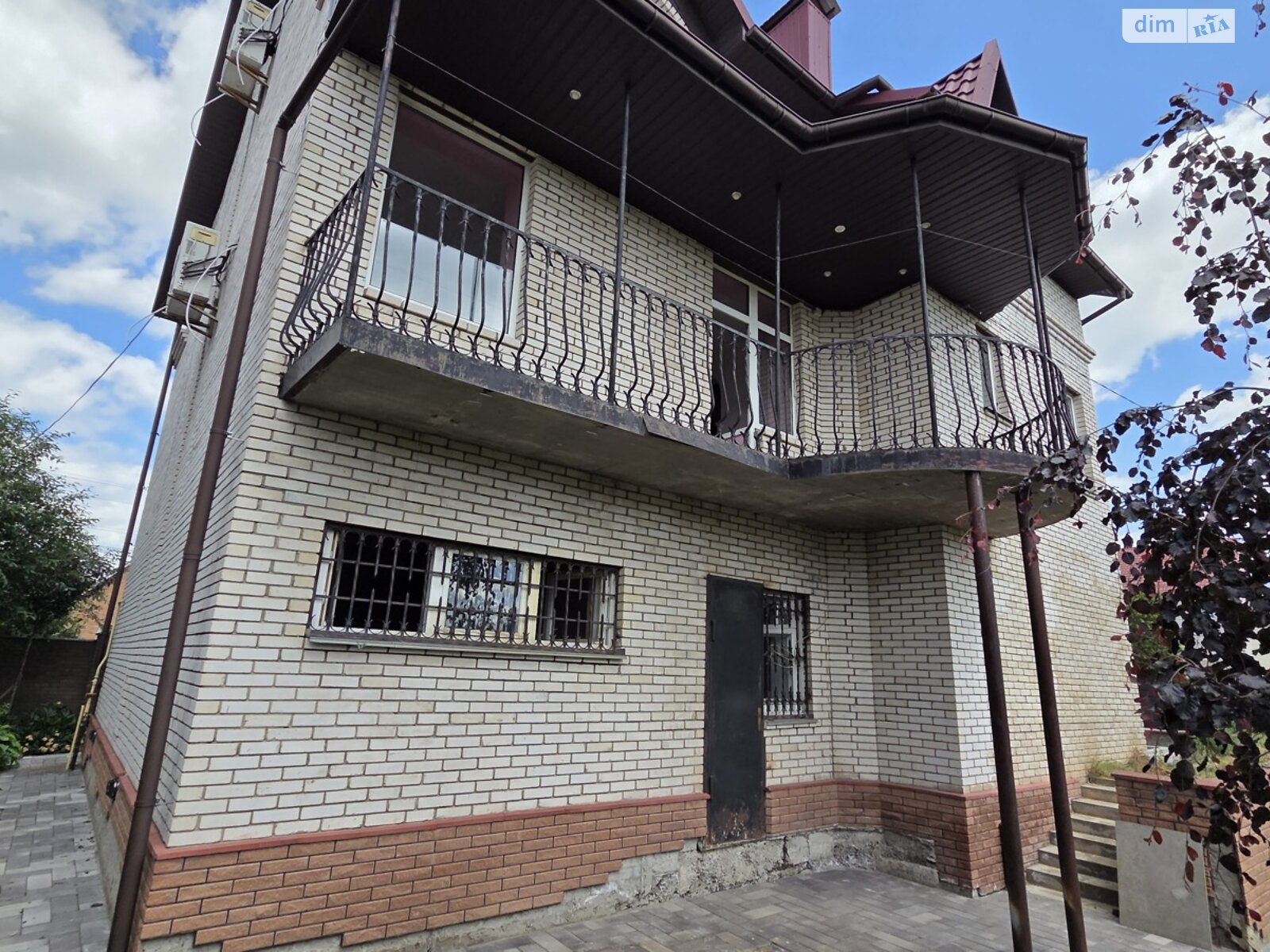 трехэтажный дом с верандой, 262 кв. м, кирпич. Продажа в Винницких Хуторах фото 1
