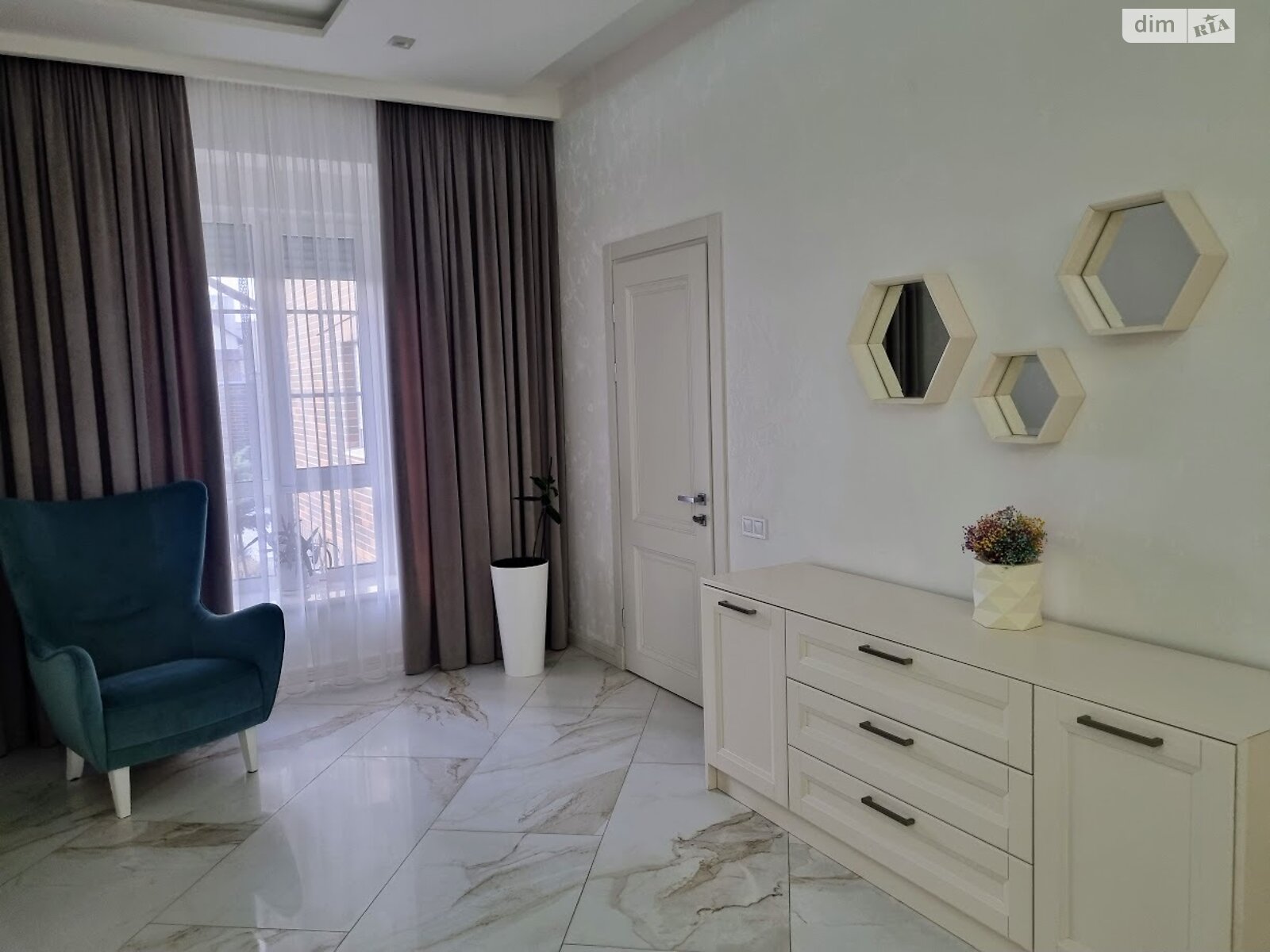 одноповерховий будинок з верандою, 280 кв. м, цегла. Продаж в Вінниці, район Тяжилів фото 1 одноповерховий будинок з верандою, 280 кв. м, цегла. Продаж в Вінниці, район Тяжилів фото 1