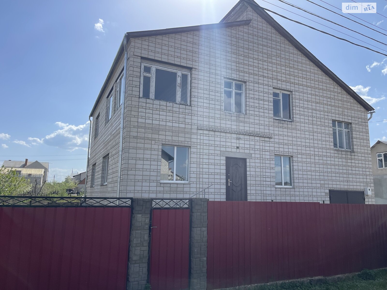 двухэтажный дом с гаражом, 230 кв. м, кирпич. Продажа в Виннице район Тяжилов фото 1 двухэтажный дом с гаражом, 230 кв. м, кирпич. Продажа в Виннице район Тяжилов фото 1