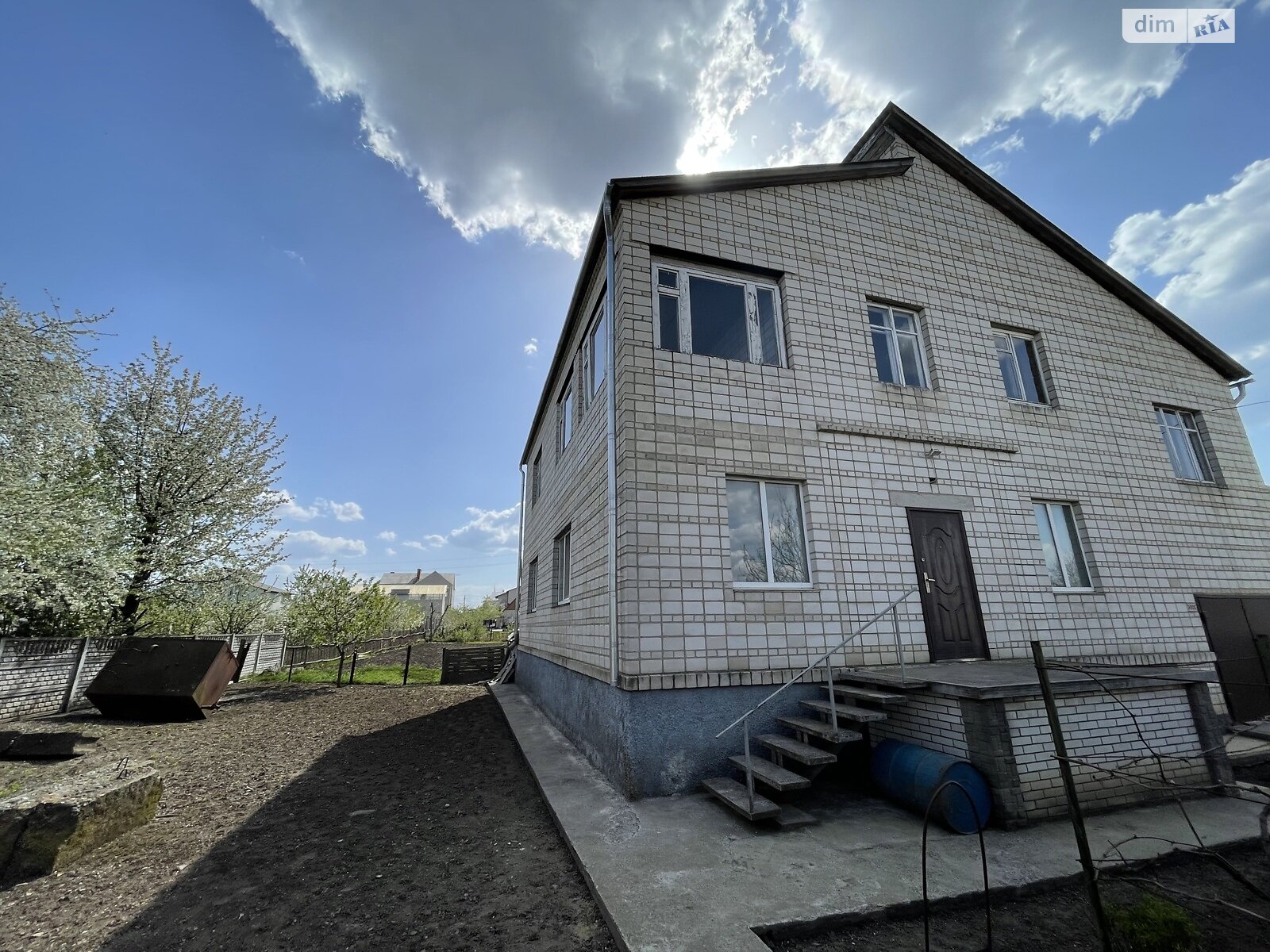 двухэтажный дом с гаражом, 230 кв. м, кирпич. Продажа в Виннице район Тяжилов фото 1 двухэтажный дом с гаражом, 230 кв. м, кирпич. Продажа в Виннице район Тяжилов фото 1