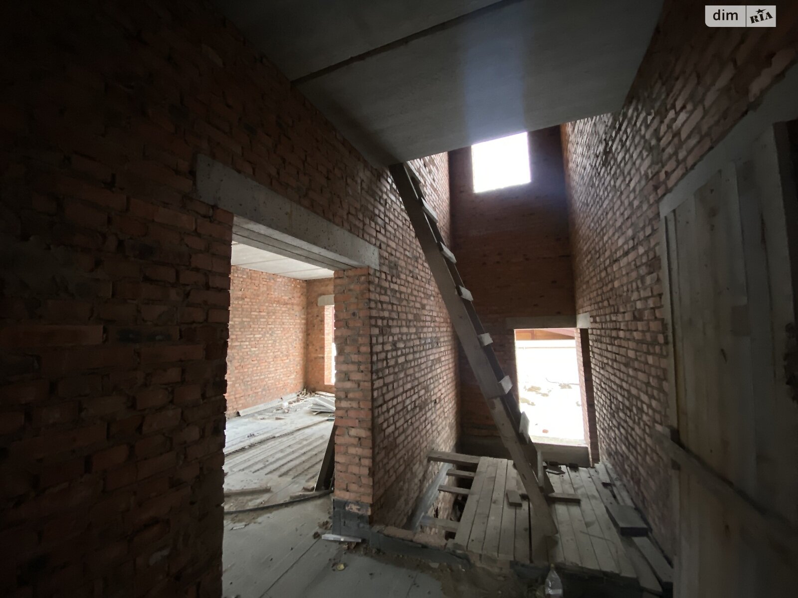 двухэтажный дом, 295 кв. м, кирпич. Продажа в Зарванцах фото 1 двухэтажный дом, 295 кв. м, кирпич. Продажа в Зарванцах фото 1