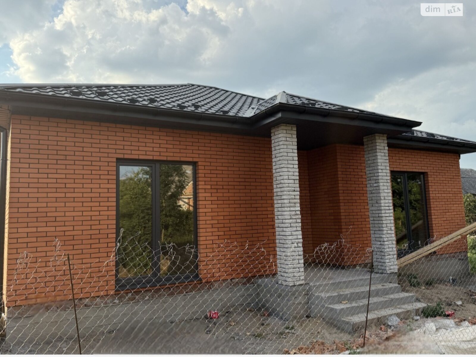 одноэтажный дом с верандой, 95 кв. м, кирпич. Продажа в Виннице район Замостье фото 1 одноэтажный дом с верандой, 95 кв. м, кирпич. Продажа в Виннице район Замостье фото 1