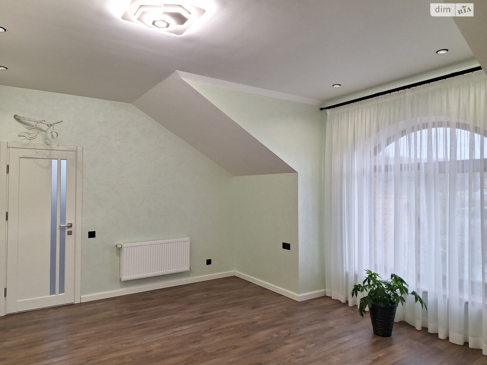 двухэтажный дом с отоплением, 245 кв. м, кирпич. Продажа в Виннице район Замостянский фото 1 двухэтажный дом с отоплением, 245 кв. м, кирпич. Продажа в Виннице район Замостянский фото 1