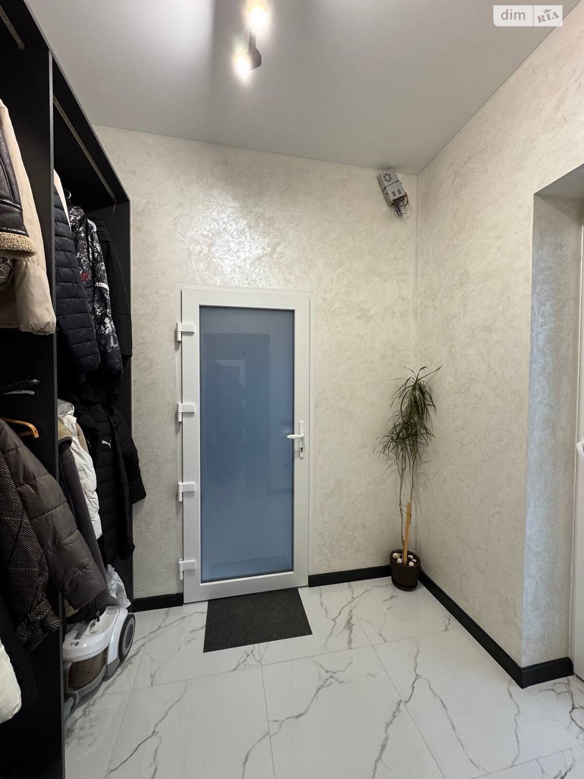 одноэтажный дом с гаражом, 152.6 кв. м, кирпич. Продажа в Виннице район Замостянский фото 1 одноэтажный дом с гаражом, 152.6 кв. м, кирпич. Продажа в Виннице район Замостянский фото 1