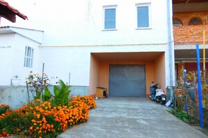 триповерховий будинок з балконом, 407.1 кв. м, цегла. Продаж у Зарванцях фото 2