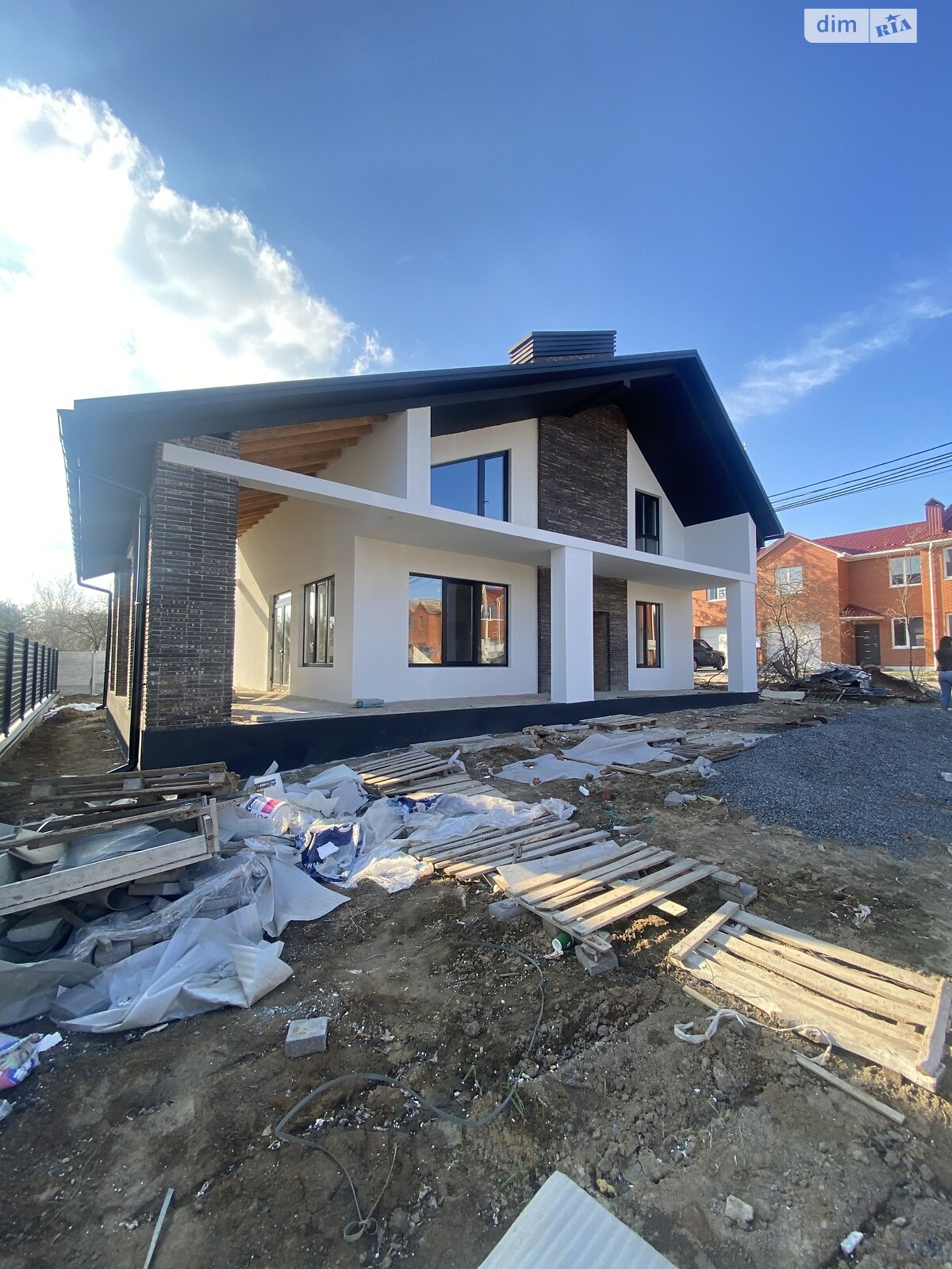 двухэтажный дом, 155 кв. м, кирпич. Продажа в Ланах фото 1 двухэтажный дом, 155 кв. м, кирпич. Продажа в Ланах фото 1