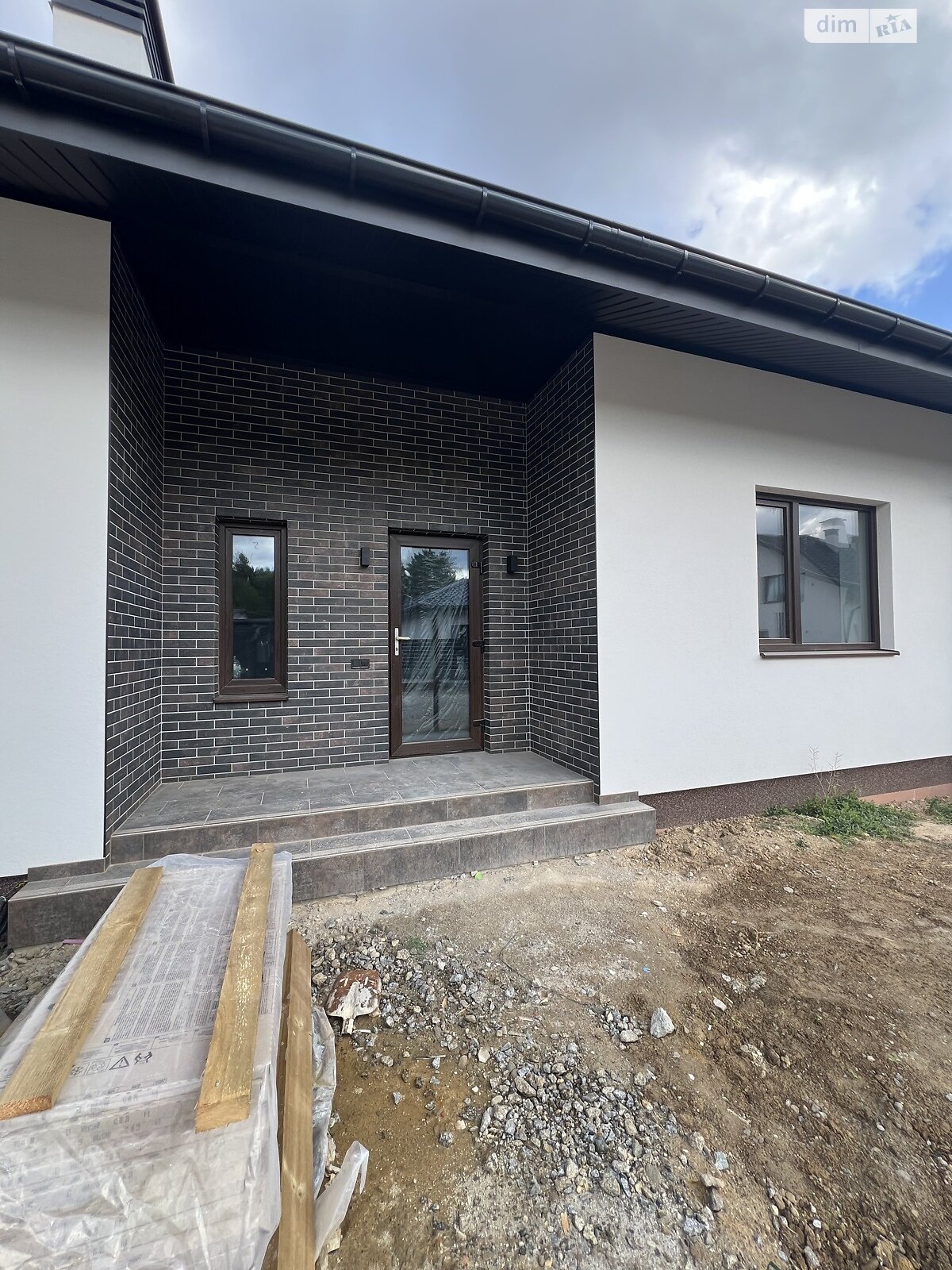 одноэтажный дом, 108 кв. м, кирпич. Продажа в Прибужскому фото 1