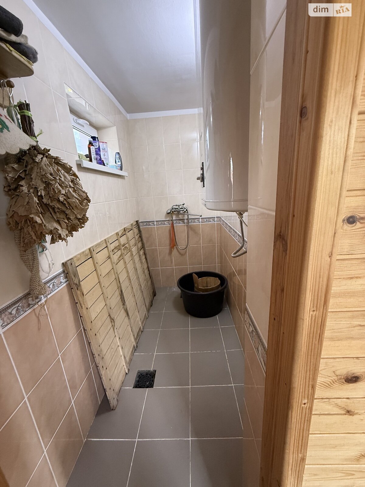 двухэтажный дом с гаражом, 250 кв. м, кирпич. Продажа в Винницких Хуторах фото 1