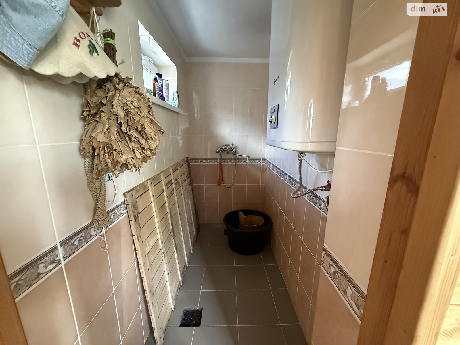 двухэтажный дом с гаражом, 250 кв. м, кирпич. Продажа в Винницких Хуторах фото 1