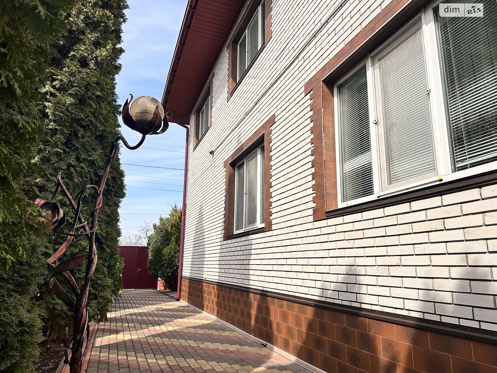двухэтажный дом с гаражом, 300 кв. м, кирпич. Продажа в Винницких Хуторах фото 1 двухэтажный дом с гаражом, 300 кв. м, кирпич. Продажа в Винницких Хуторах фото 1