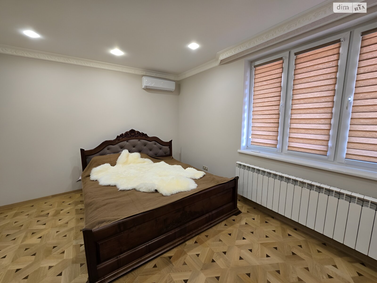 двухэтажный дом с гаражом, 252.5 кв. м, кирпич. Продажа в Виноградове фото 1 двухэтажный дом с гаражом, 252.5 кв. м, кирпич. Продажа в Виноградове фото 1