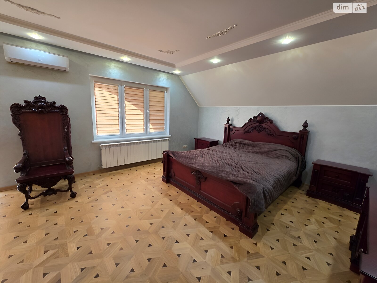двухэтажный дом с гаражом, 252.5 кв. м, кирпич. Продажа в Виноградове фото 1 двухэтажный дом с гаражом, 252.5 кв. м, кирпич. Продажа в Виноградове фото 1