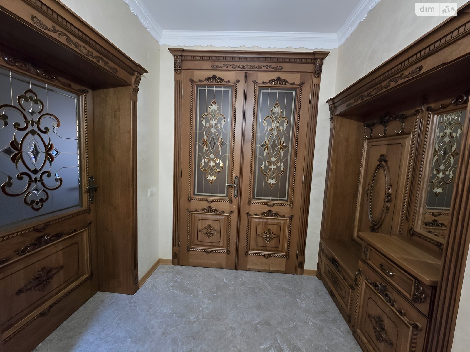 двухэтажный дом с гаражом, 252.5 кв. м, кирпич. Продажа в Виноградове фото 1 двухэтажный дом с гаражом, 252.5 кв. м, кирпич. Продажа в Виноградове фото 1