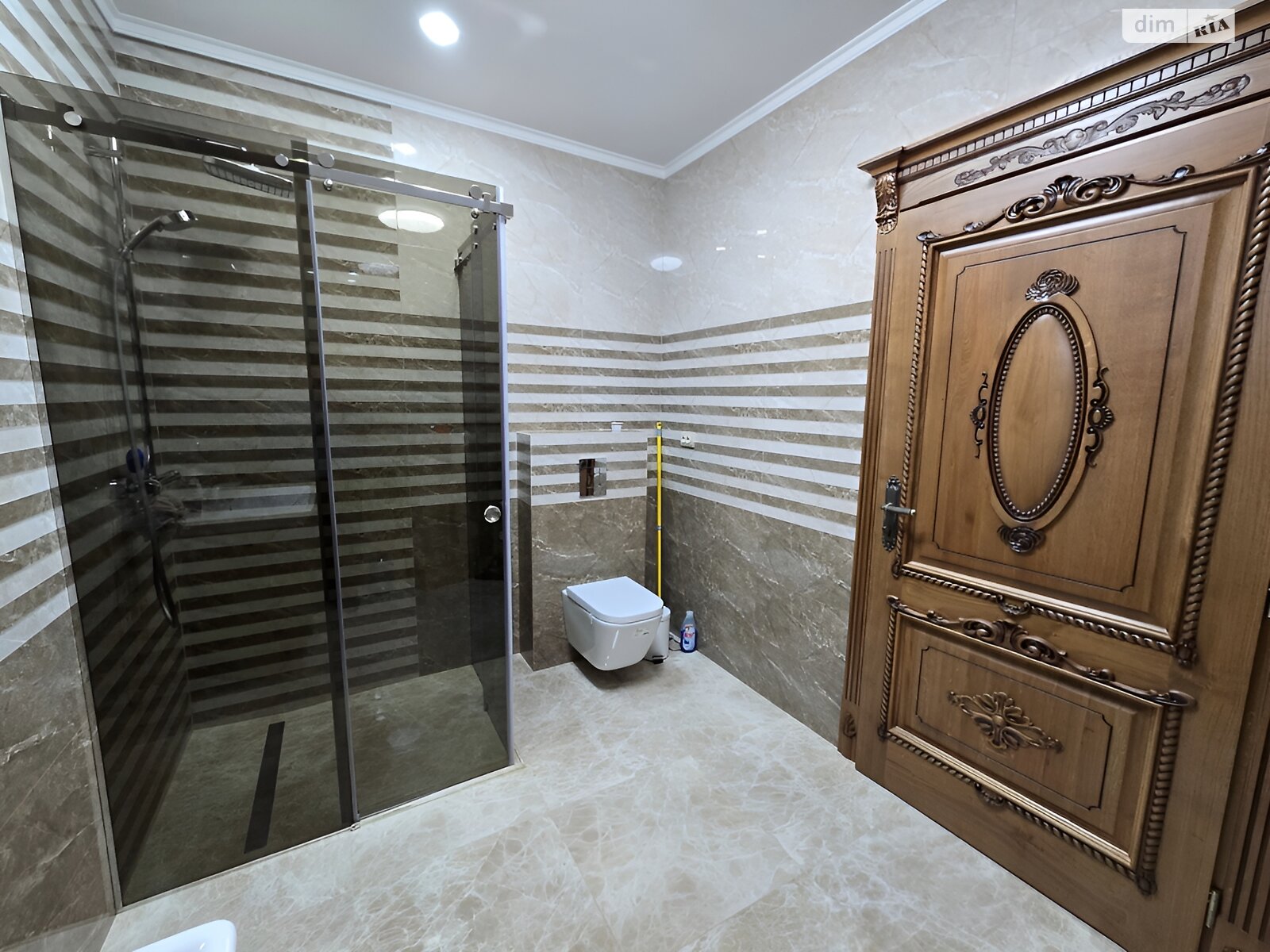 двухэтажный дом с гаражом, 252.5 кв. м, кирпич. Продажа в Виноградове фото 1 двухэтажный дом с гаражом, 252.5 кв. м, кирпич. Продажа в Виноградове фото 1