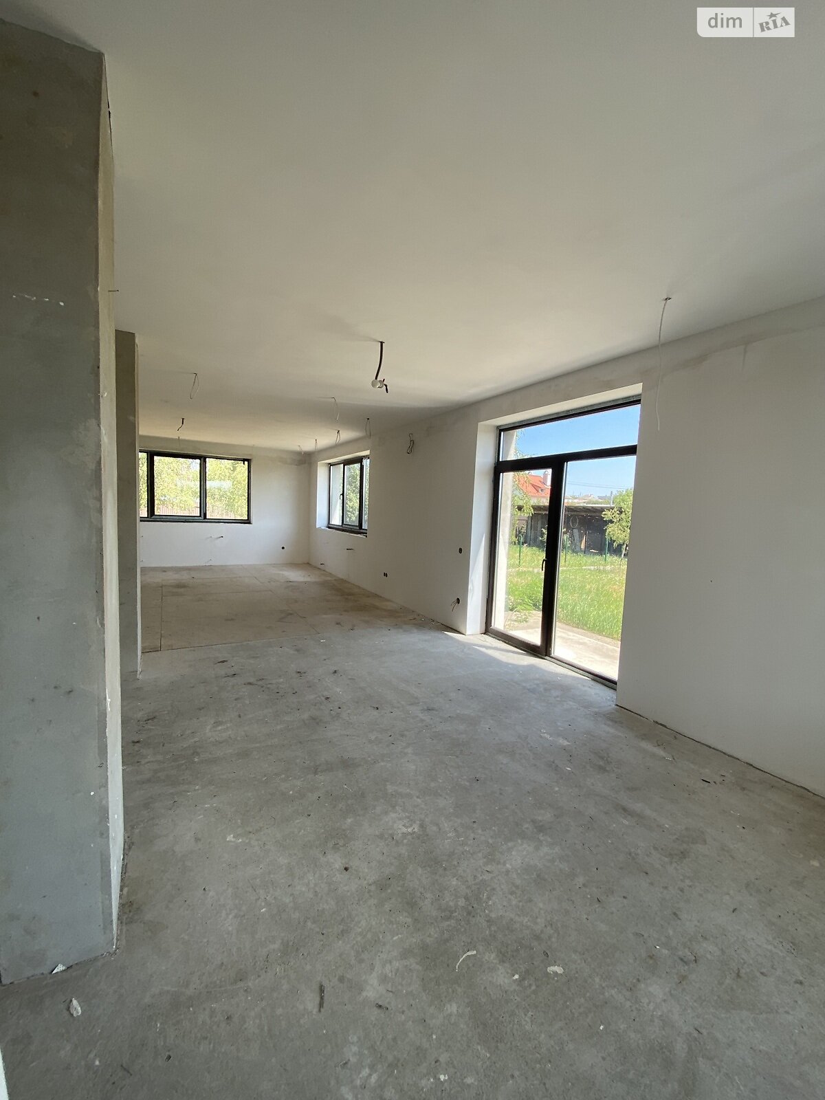 двухэтажный дом, 220 кв. м, кирпич. Продажа в Виноградове фото 1 двухэтажный дом, 220 кв. м, кирпич. Продажа в Виноградове фото 1