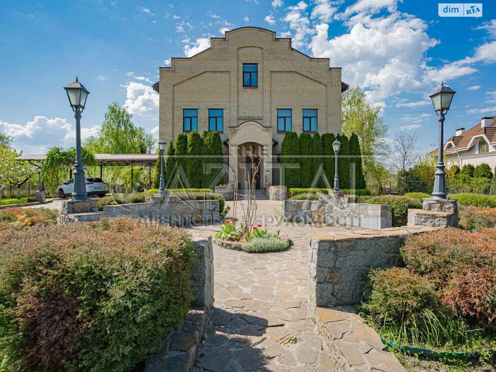 триповерховий будинок з гаражем, 380 кв. м, цегла. Продаж у Вишеньках фото 1 триповерховий будинок з гаражем, 380 кв. м, цегла. Продаж у Вишеньках фото 1