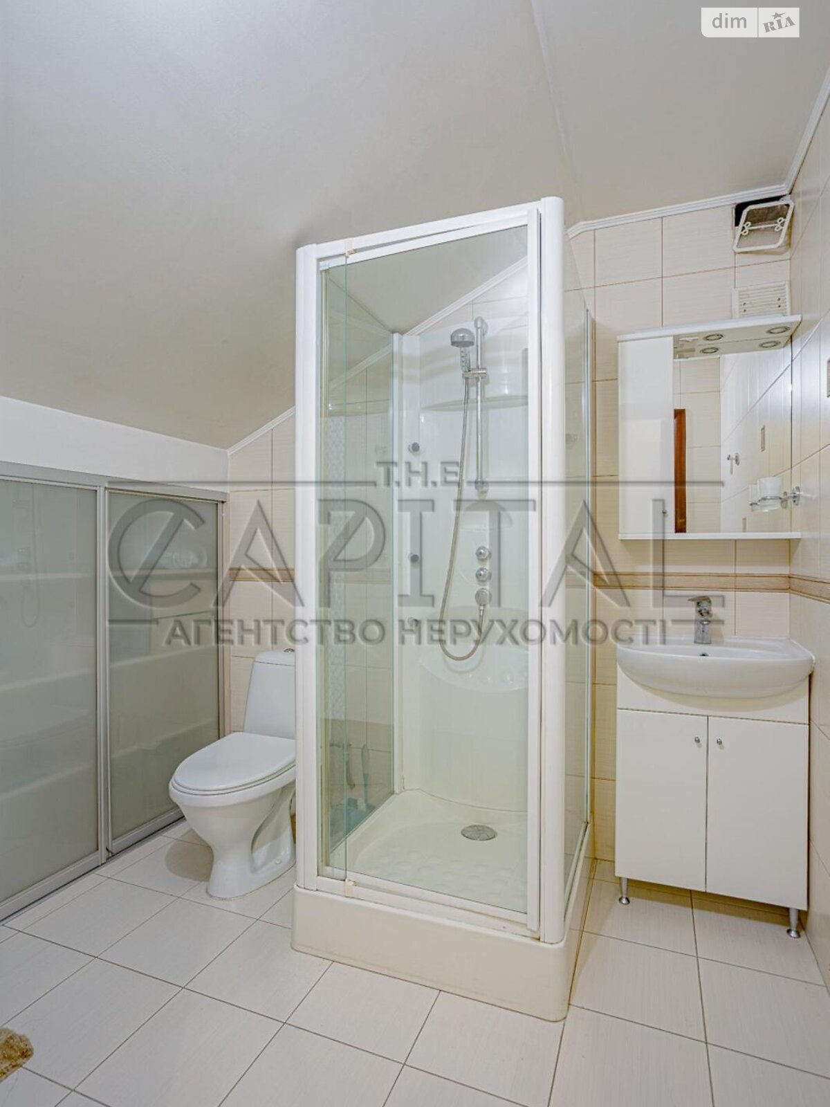 трехэтажный дом с гаражом, 380 кв. м, кирпич. Продажа в Вишенки фото 1 трехэтажный дом с гаражом, 380 кв. м, кирпич. Продажа в Вишенки фото 1