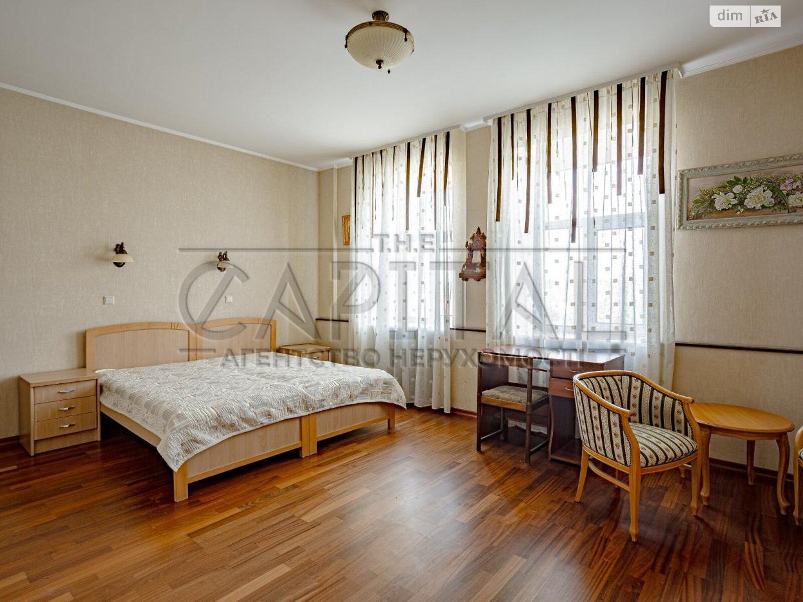 трехэтажный дом с гаражом, 380 кв. м, кирпич. Продажа в Вишенки фото 1 трехэтажный дом с гаражом, 380 кв. м, кирпич. Продажа в Вишенки фото 1