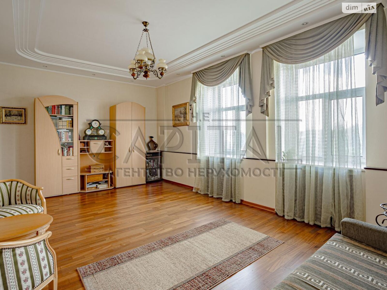 трехэтажный дом с гаражом, 380 кв. м, кирпич. Продажа в Вишенки фото 1 трехэтажный дом с гаражом, 380 кв. м, кирпич. Продажа в Вишенки фото 1