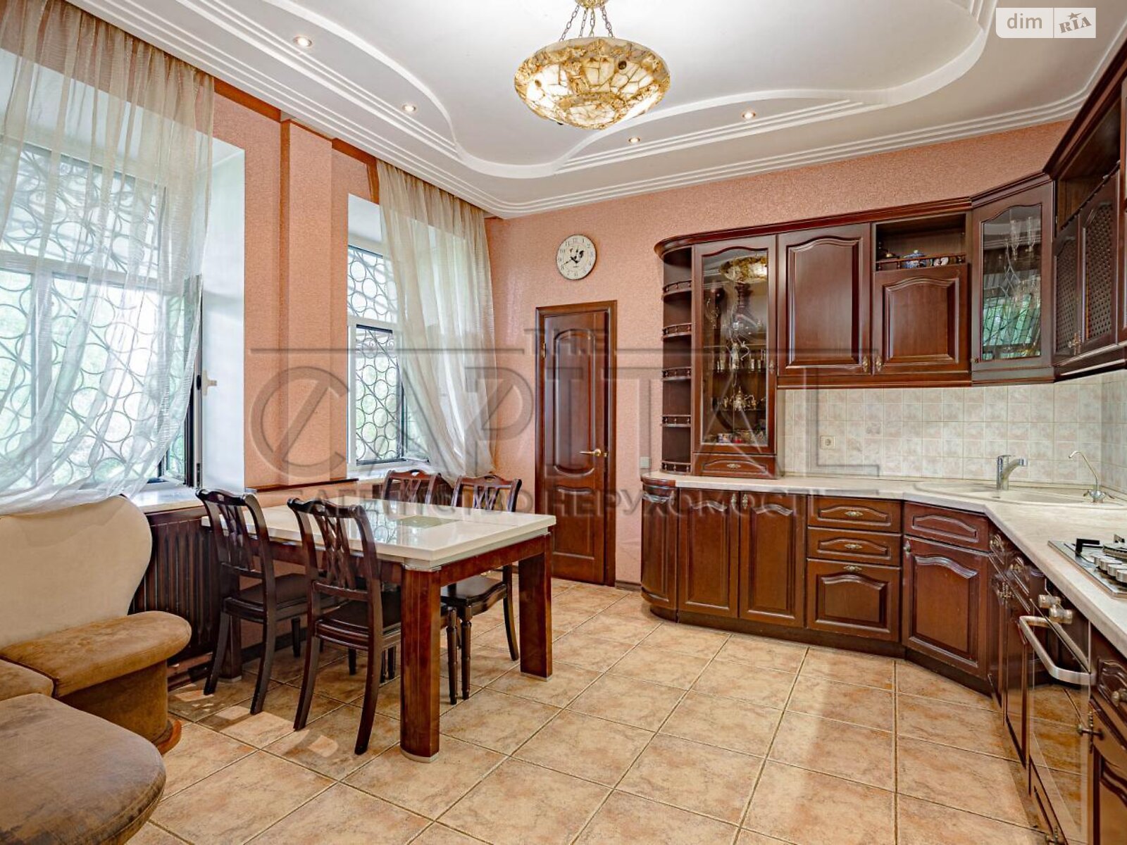 трехэтажный дом с гаражом, 380 кв. м, кирпич. Продажа в Вишенки фото 1 трехэтажный дом с гаражом, 380 кв. м, кирпич. Продажа в Вишенки фото 1