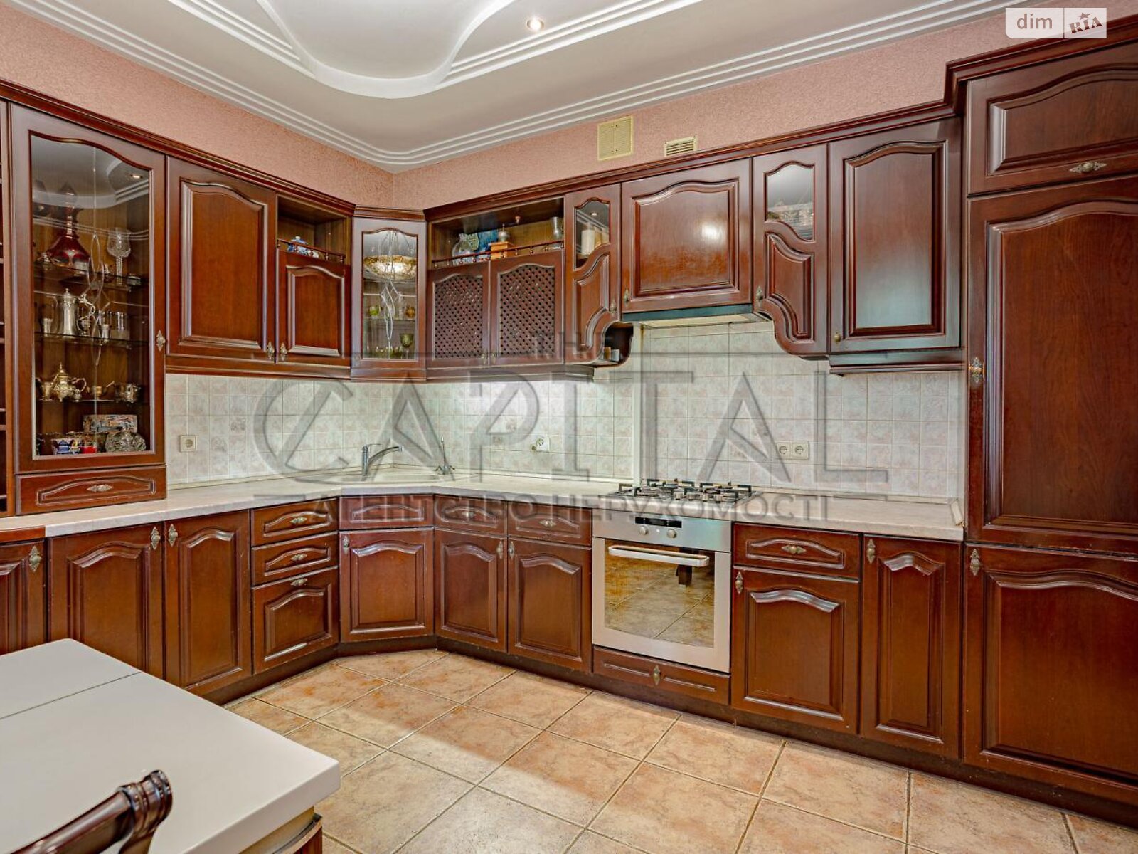 трехэтажный дом с гаражом, 380 кв. м, кирпич. Продажа в Вишенки фото 1 трехэтажный дом с гаражом, 380 кв. м, кирпич. Продажа в Вишенки фото 1
