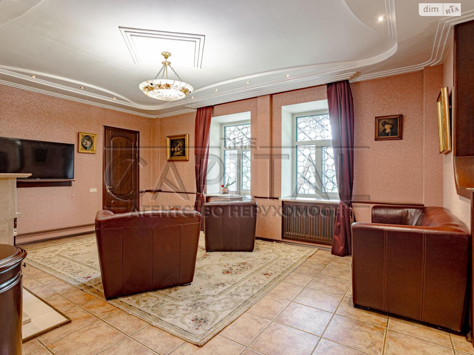 трехэтажный дом с гаражом, 380 кв. м, кирпич. Продажа в Вишенки фото 1 трехэтажный дом с гаражом, 380 кв. м, кирпич. Продажа в Вишенки фото 1