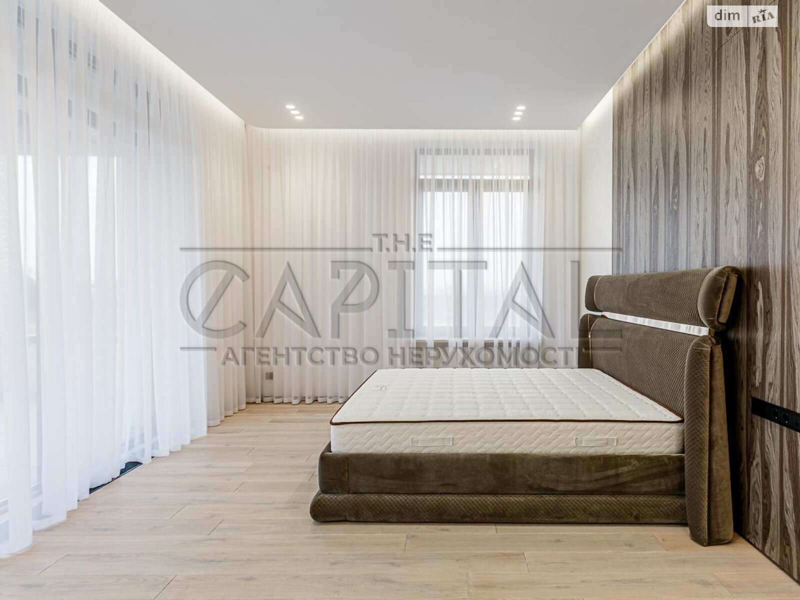 двухэтажный дом с балконом, 292.4 кв. м, кирпич. Продажа в Вишенки фото 1 двухэтажный дом с балконом, 292.4 кв. м, кирпич. Продажа в Вишенки фото 1