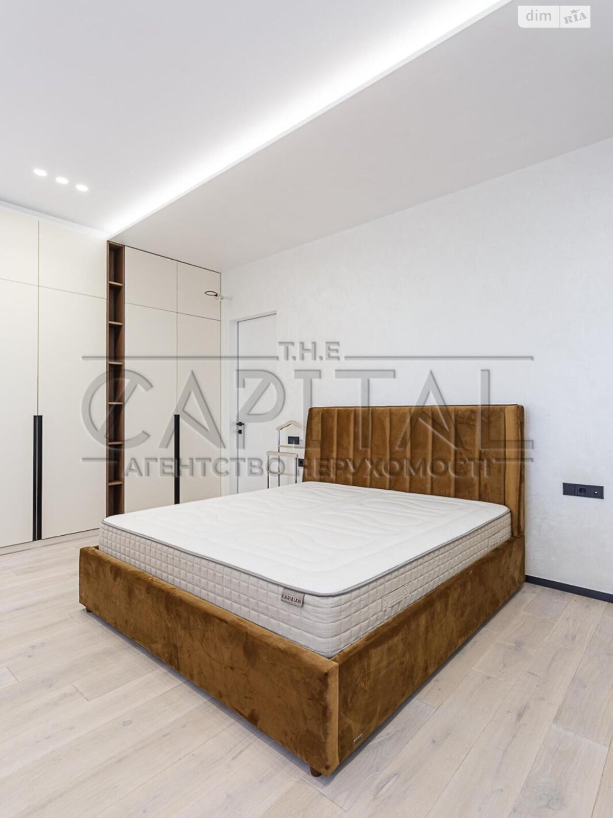 двухэтажный дом с балконом, 292.4 кв. м, кирпич. Продажа в Вишенки фото 1 двухэтажный дом с балконом, 292.4 кв. м, кирпич. Продажа в Вишенки фото 1