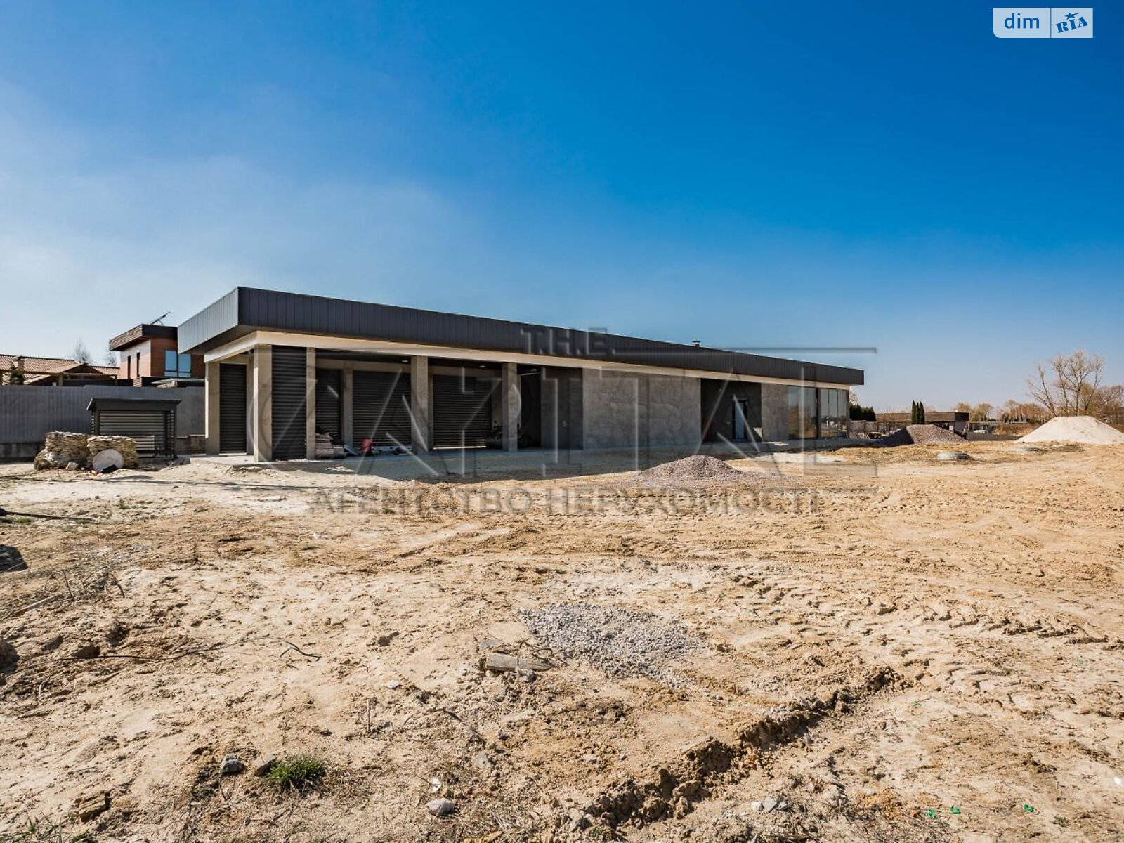 двухэтажный дом с балконом, 292.4 кв. м, кирпич. Продажа в Вишенки фото 1 двухэтажный дом с балконом, 292.4 кв. м, кирпич. Продажа в Вишенки фото 1