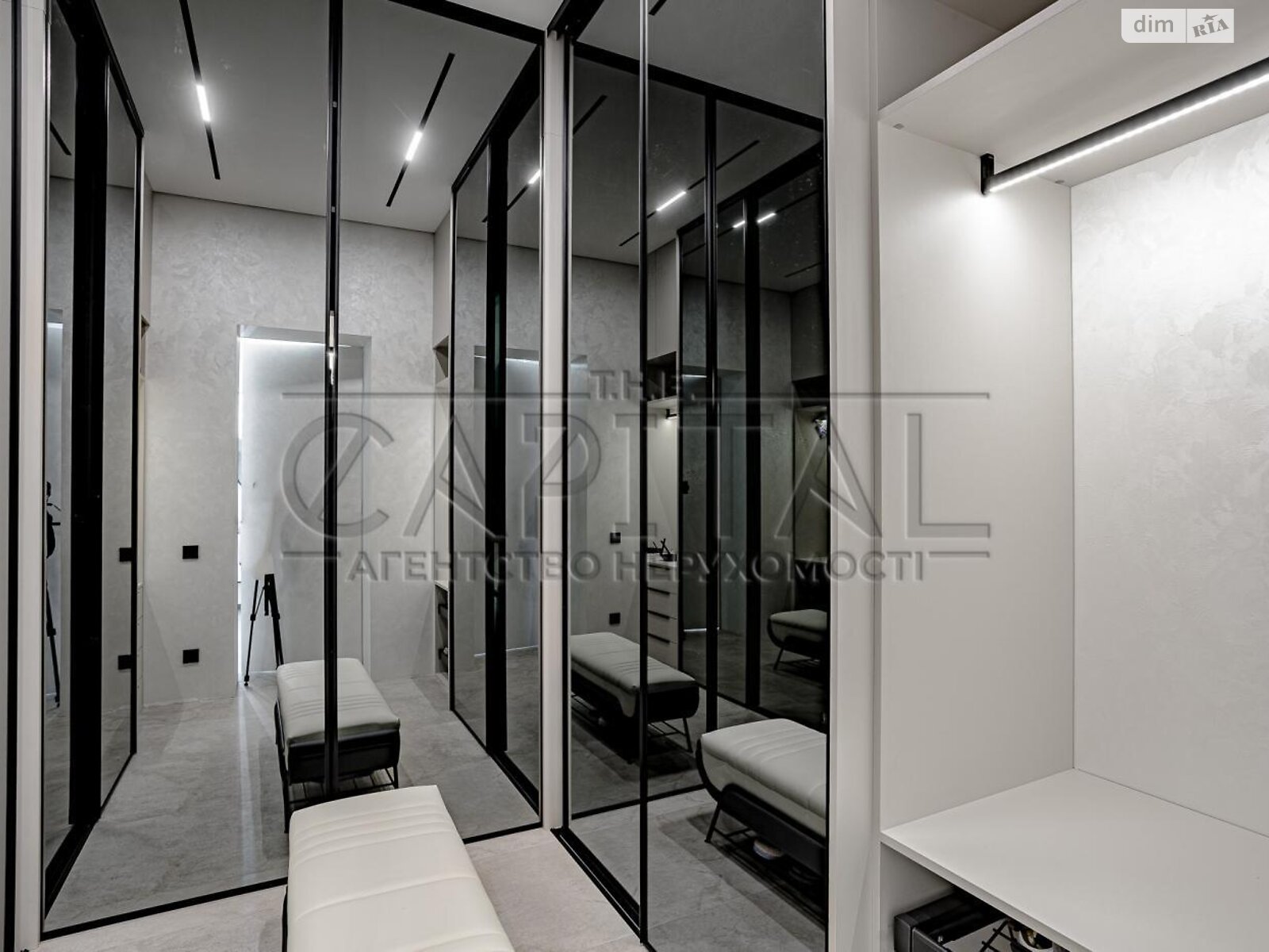 двухэтажный дом с балконом, 292.4 кв. м, кирпич. Продажа в Вишенки фото 1 двухэтажный дом с балконом, 292.4 кв. м, кирпич. Продажа в Вишенки фото 1