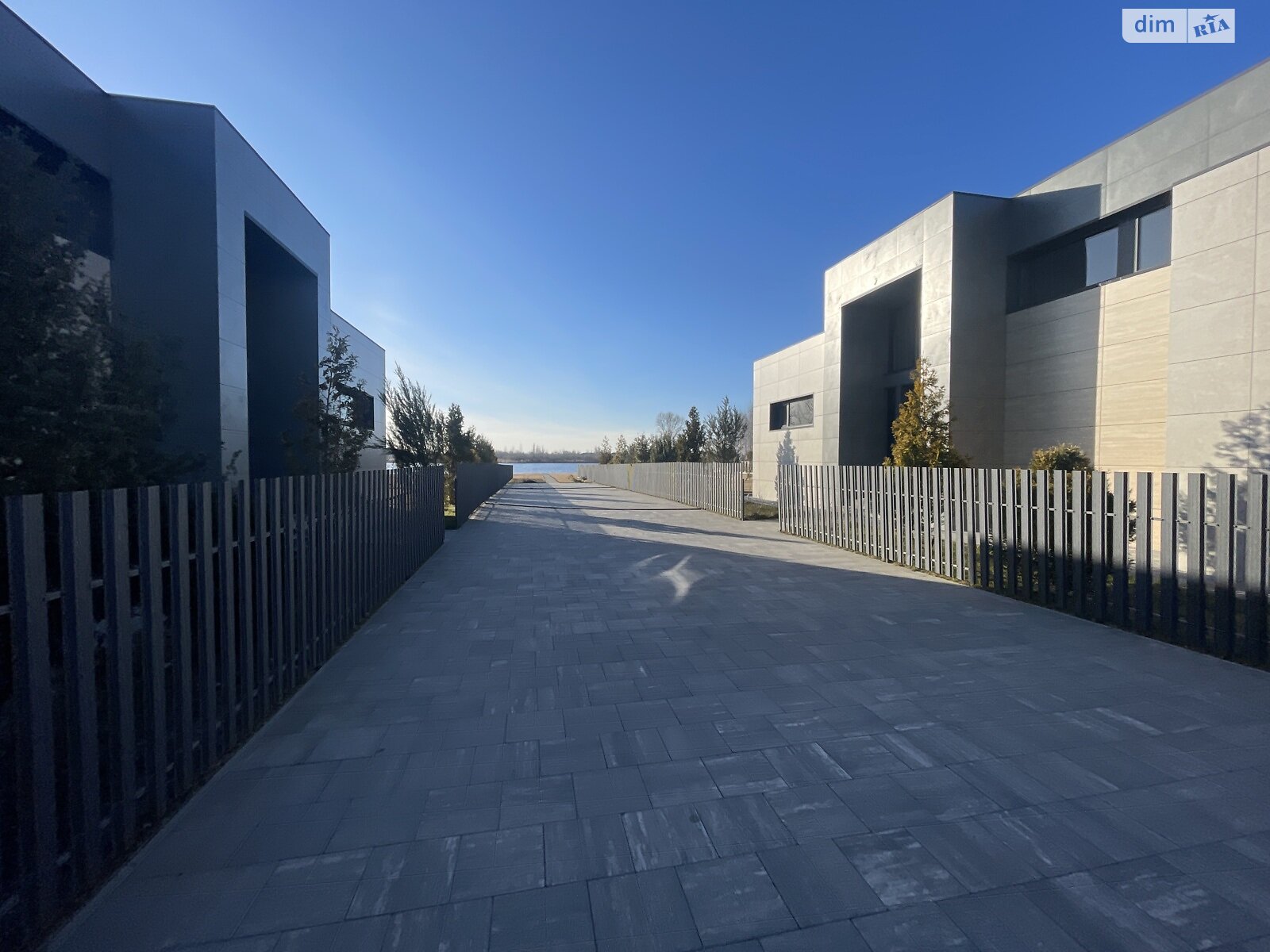 одноэтажный дом, 232 кв. м, пеноблок. Продажа в Вишенки фото 1 одноэтажный дом, 232 кв. м, пеноблок. Продажа в Вишенки фото 1