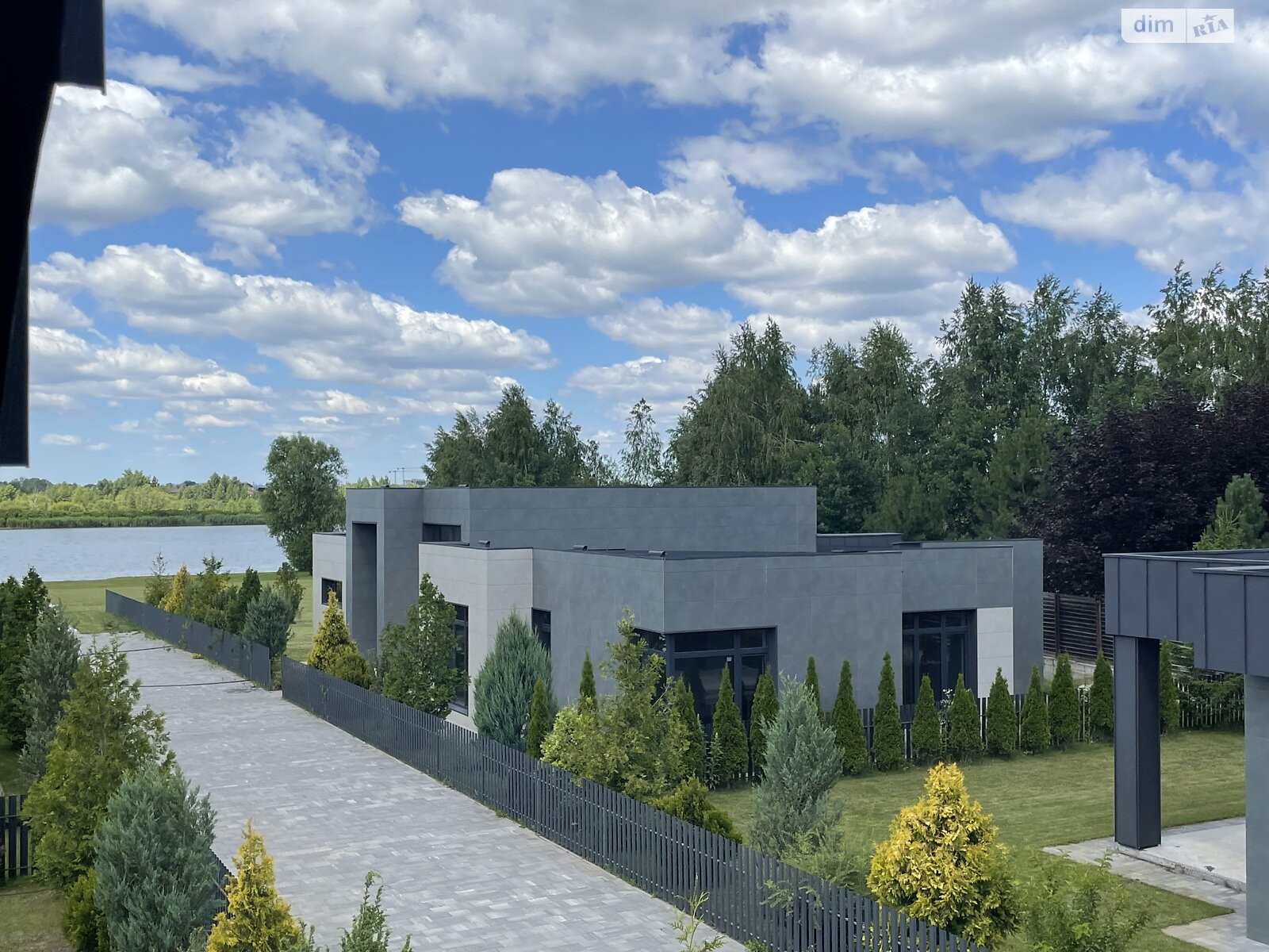 одноэтажный дом, 260 кв. м, пеноблок. Продажа в Вишенки фото 1