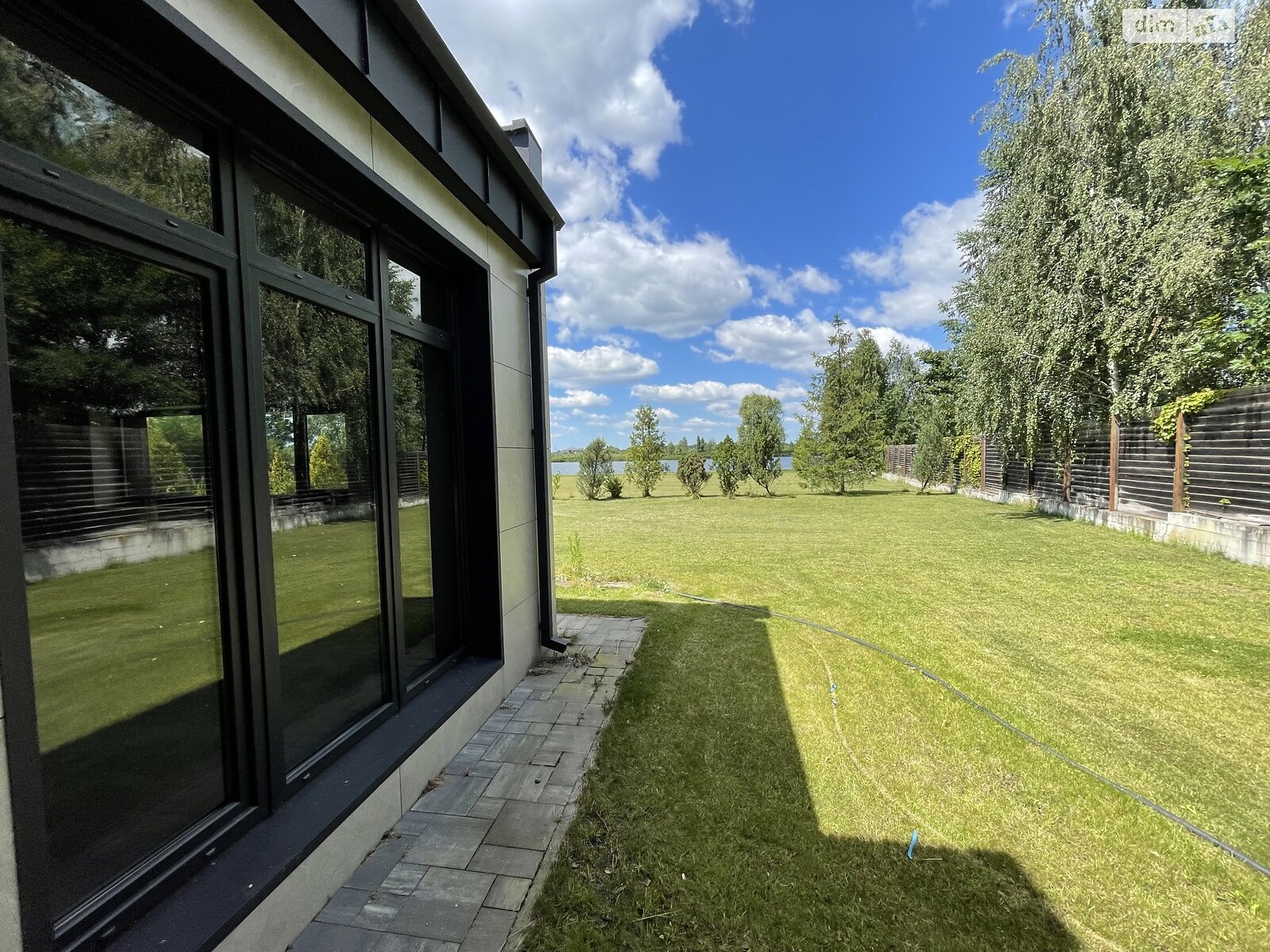 одноэтажный дом, 260 кв. м, пеноблок. Продажа в Вишенки фото 1